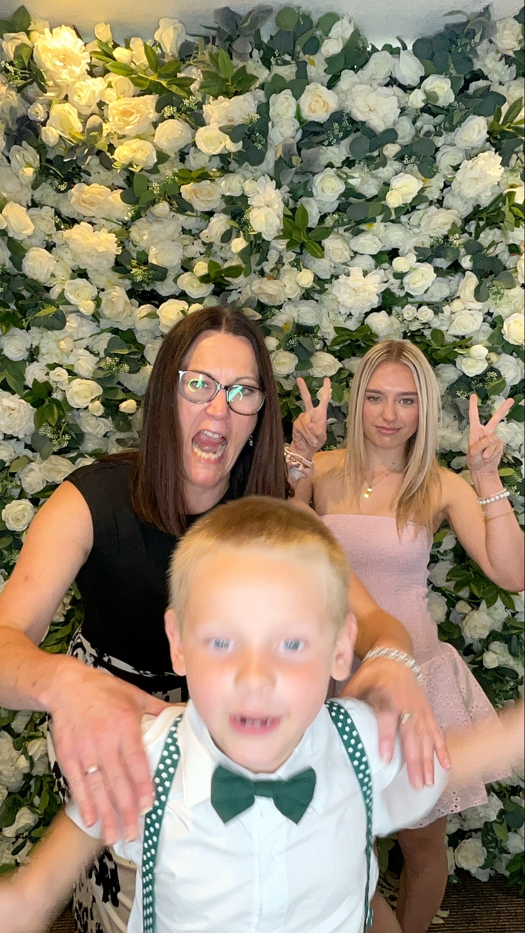 Deone & Jason Photo Booth Images  | View more photos from the event at gallery.magicimages.uk/u/MagicImages/Deone-Jason-Photo-Booth-Images