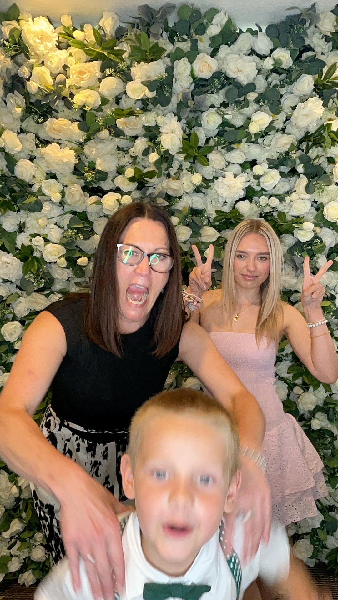 Deone & Jason Photo Booth Images  | View more photos from the event at gallery.magicimages.uk/u/MagicImages/Deone-Jason-Photo-Booth-Images