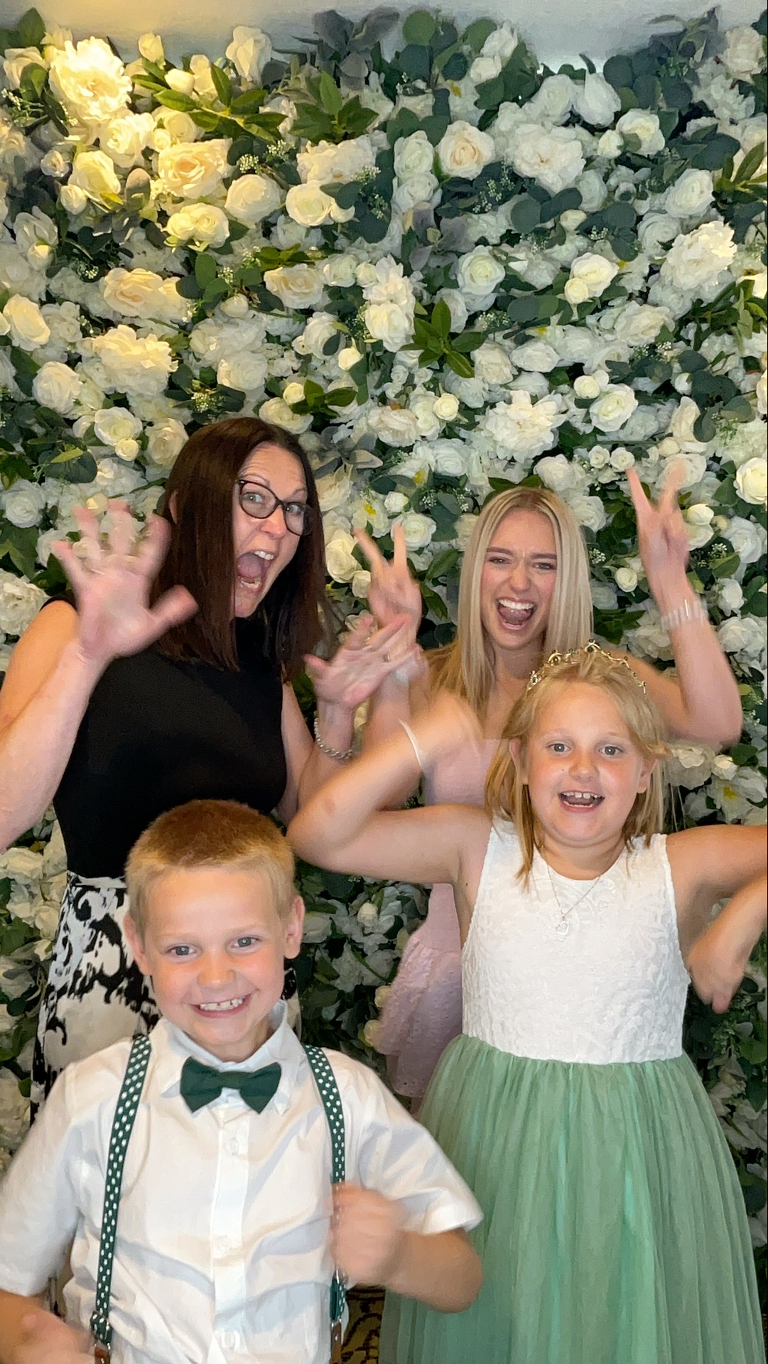 Deone & Jason Photo Booth Images  | View more photos from the event at gallery.magicimages.uk/u/MagicImages/Deone-Jason-Photo-Booth-Images