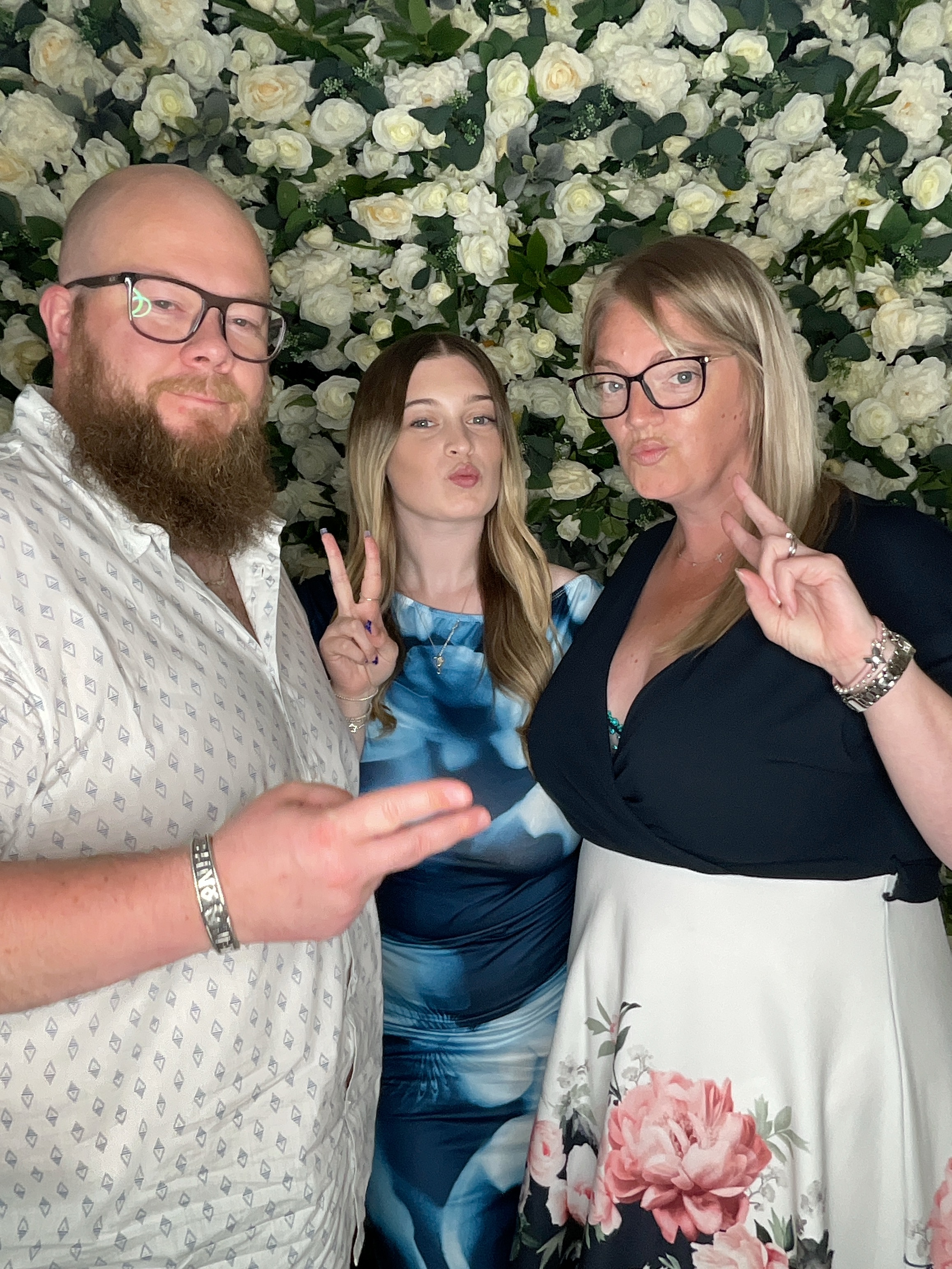 Deone & Jason Photo Booth Images  | View more photos from the event at gallery.magicimages.uk/u/MagicImages/Deone-Jason-Photo-Booth-Images