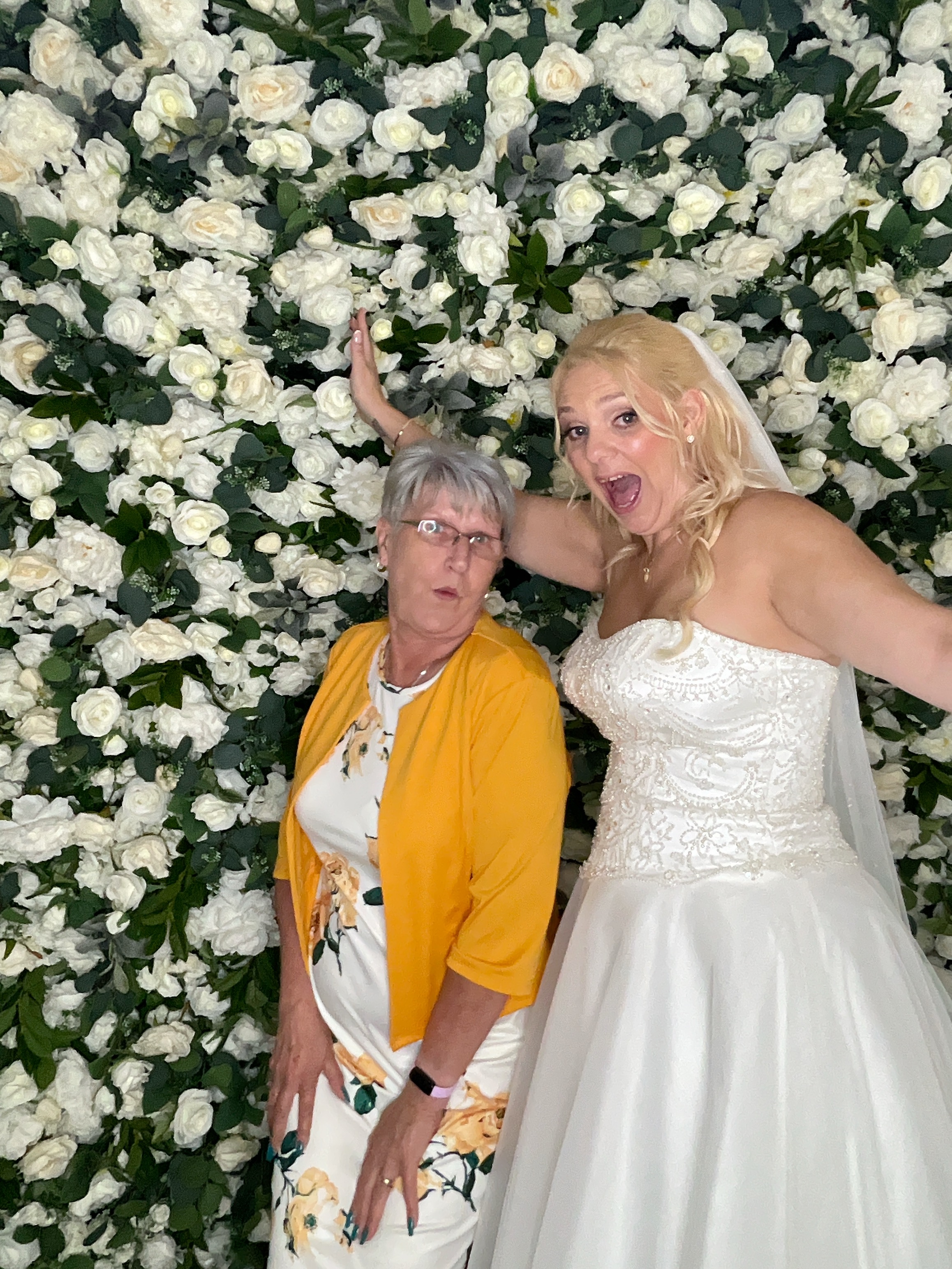 Deone & Jason Photo Booth Images  | View more photos from the event at gallery.magicimages.uk/u/MagicImages/Deone-Jason-Photo-Booth-Images