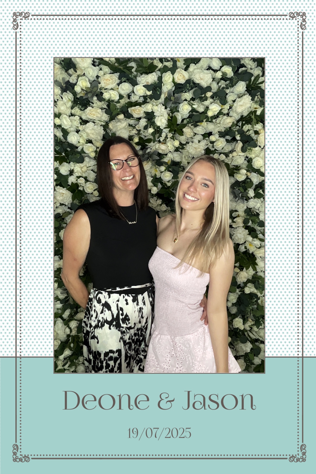 Deone & Jason Photo Booth Images  | View more photos from the event at gallery.magicimages.uk/u/MagicImages/Deone-Jason-Photo-Booth-Images