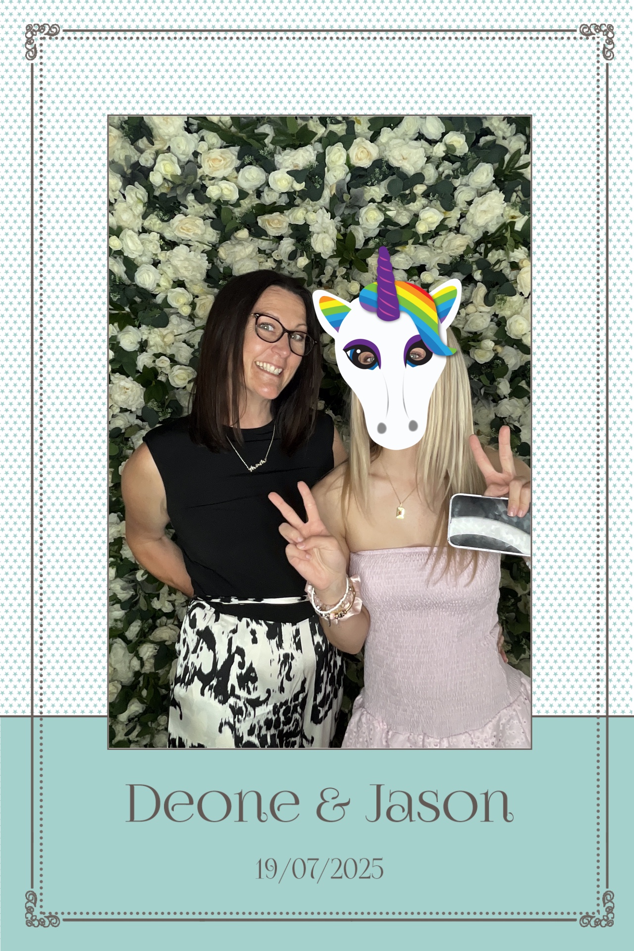 Deone & Jason Photo Booth Images  | View more photos from the event at gallery.magicimages.uk/u/MagicImages/Deone-Jason-Photo-Booth-Images