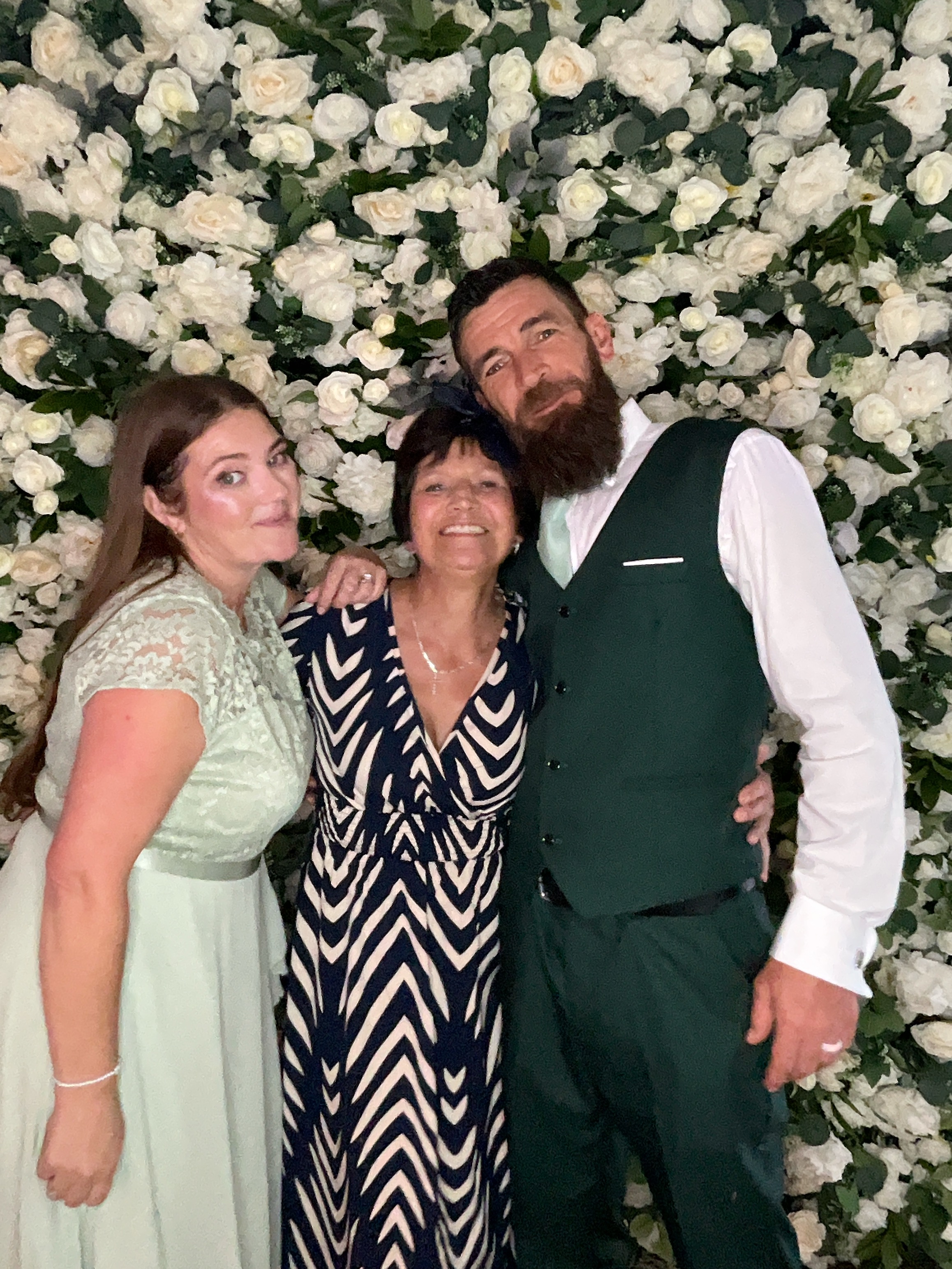 Deone & Jason Photo Booth Images  | View more photos from the event at gallery.magicimages.uk/u/MagicImages/Deone-Jason-Photo-Booth-Images