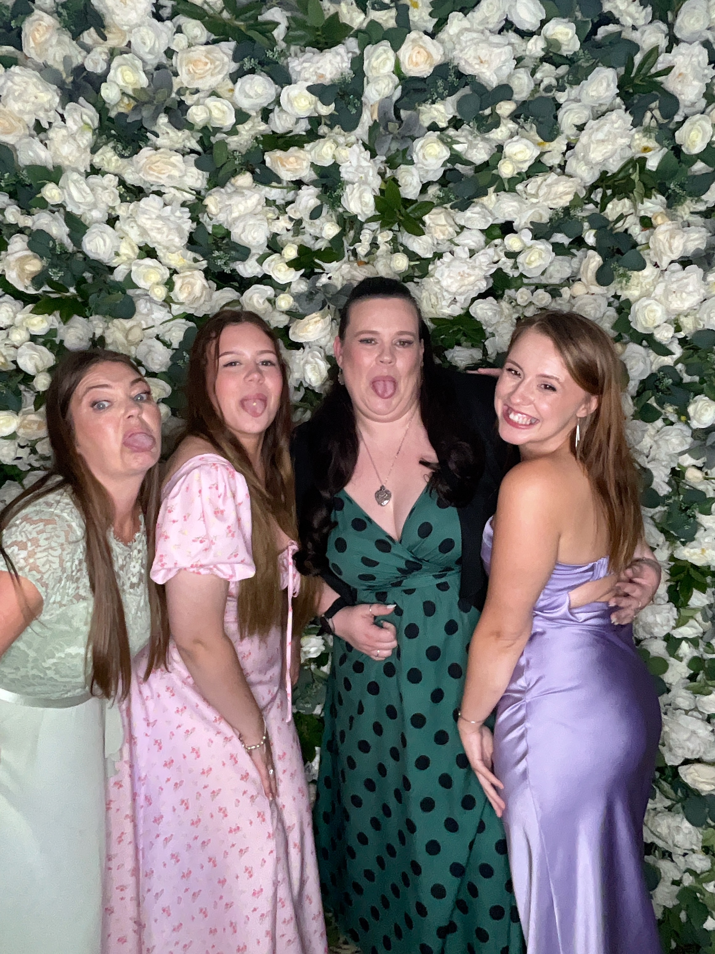 Deone & Jason Photo Booth Images  | View more photos from the event at gallery.magicimages.uk/u/MagicImages/Deone-Jason-Photo-Booth-Images