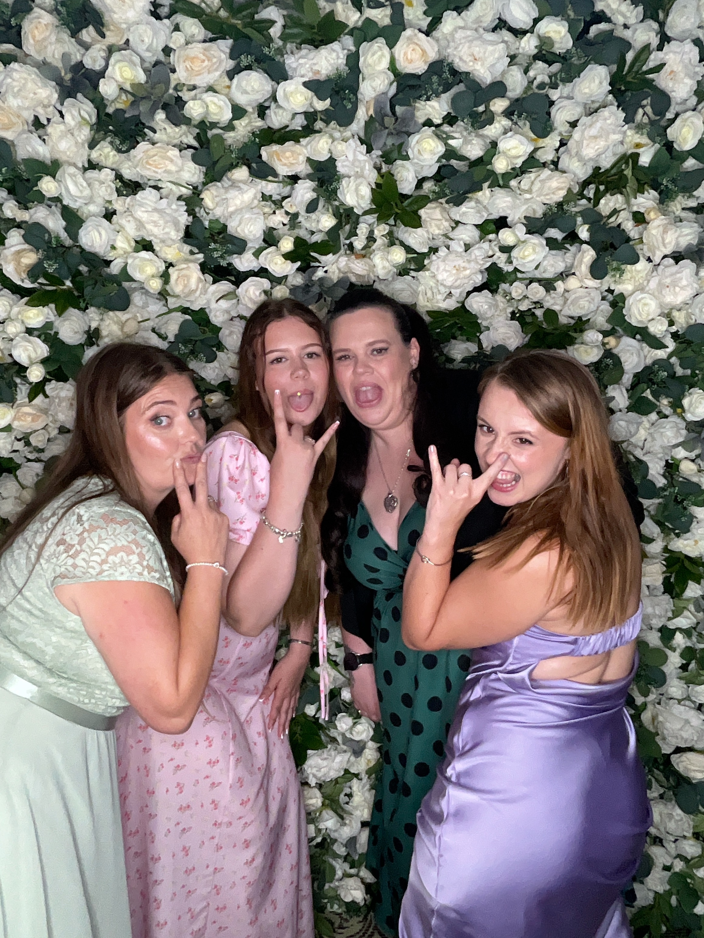 Deone & Jason Photo Booth Images  | View more photos from the event at gallery.magicimages.uk/u/MagicImages/Deone-Jason-Photo-Booth-Images