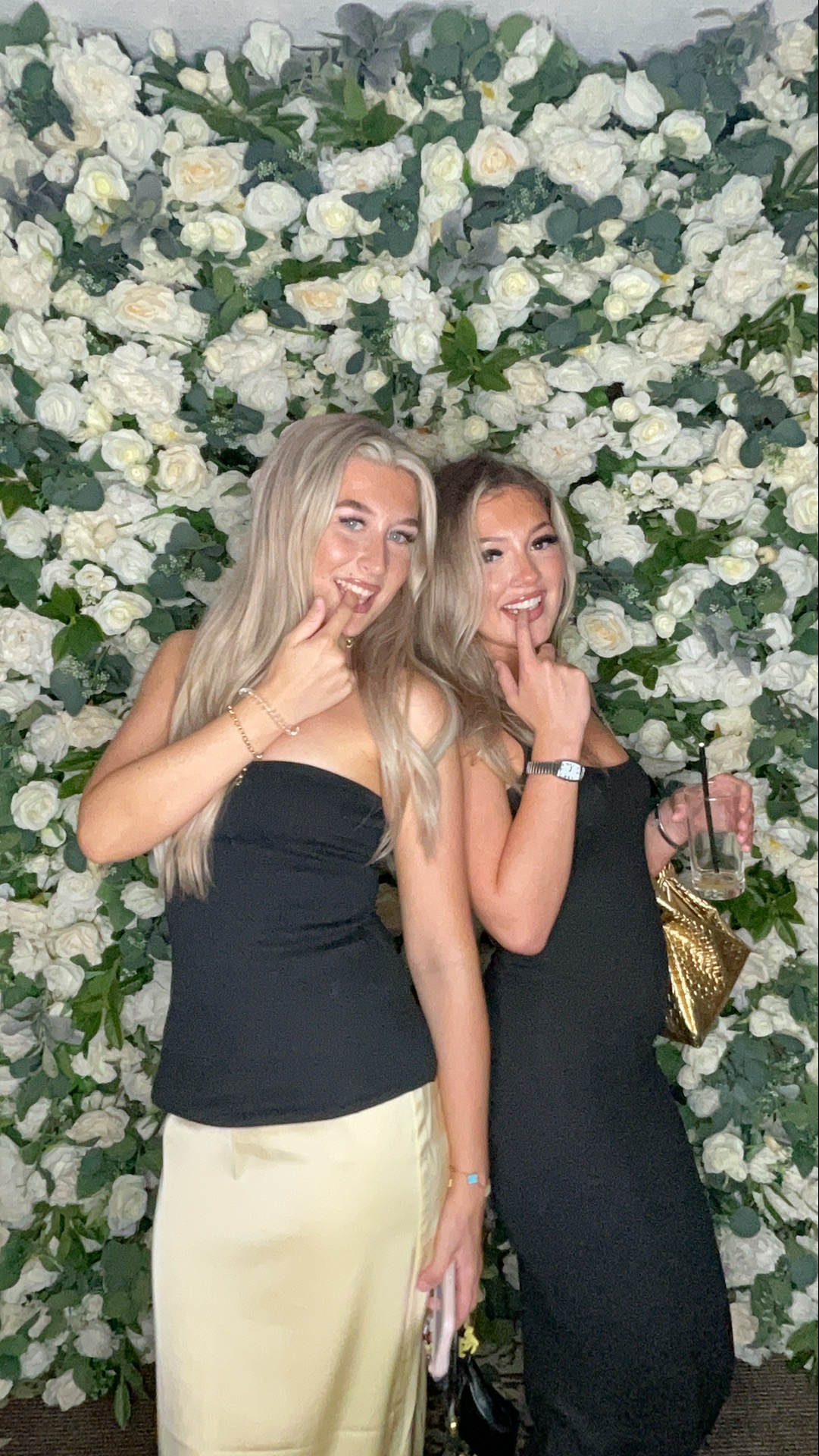 Deone & Jason Photo Booth Images  | View more photos from the event at gallery.magicimages.uk/u/MagicImages/Deone-Jason-Photo-Booth-Images