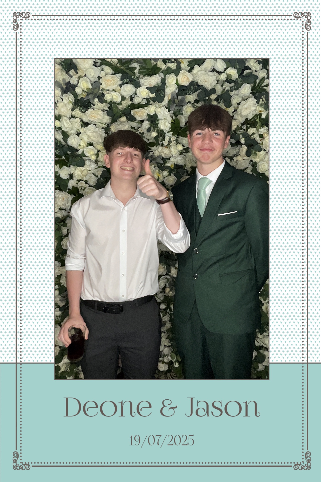 Deone & Jason Photo Booth Images  | View more photos from the event at gallery.magicimages.uk/u/MagicImages/Deone-Jason-Photo-Booth-Images