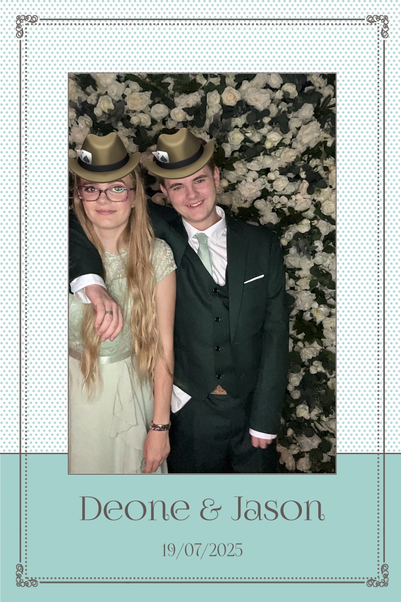 Deone & Jason Photo Booth Images  | View more photos from the event at gallery.magicimages.uk/u/MagicImages/Deone-Jason-Photo-Booth-Images