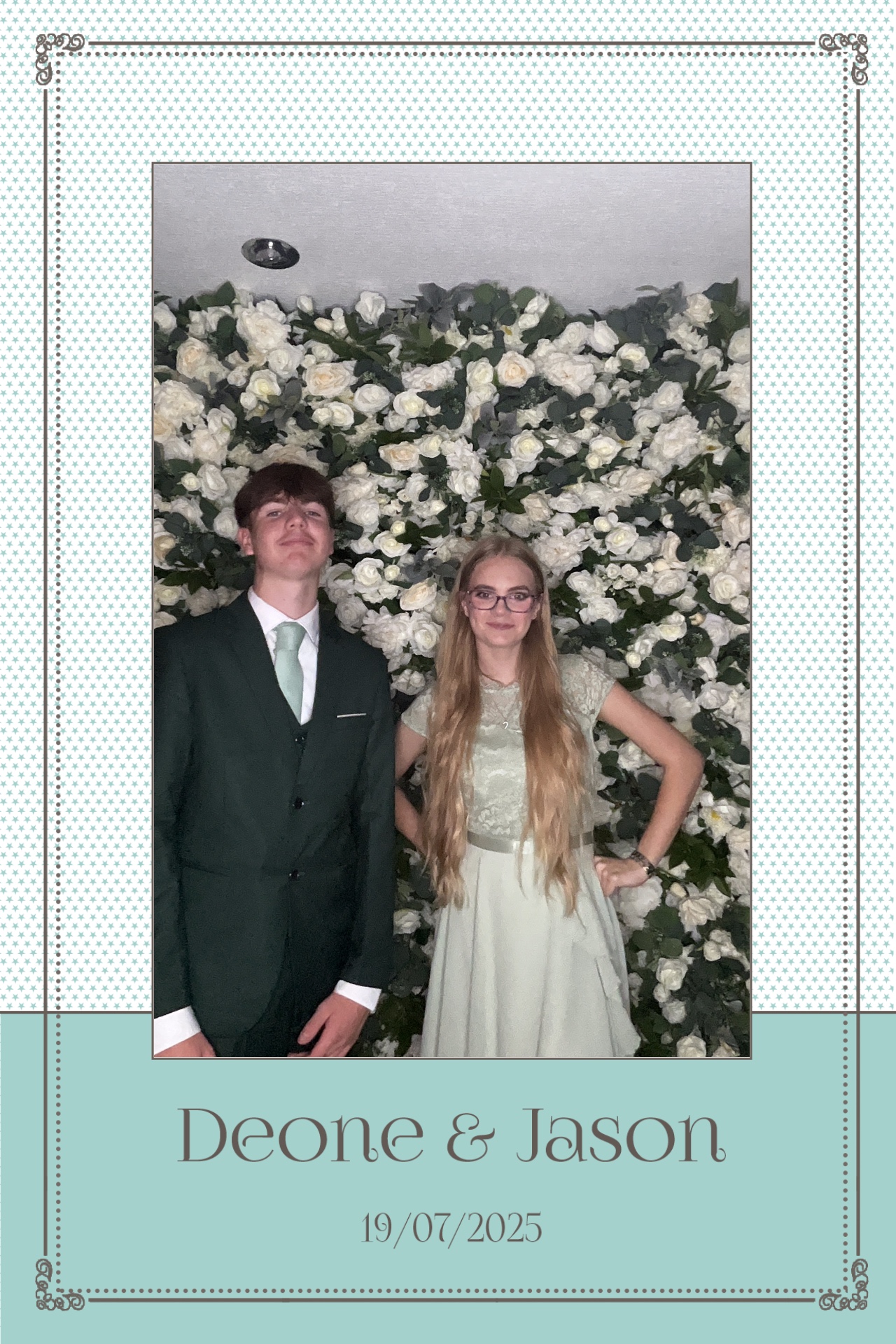 Deone & Jason Photo Booth Images  | View more photos from the event at gallery.magicimages.uk/u/MagicImages/Deone-Jason-Photo-Booth-Images