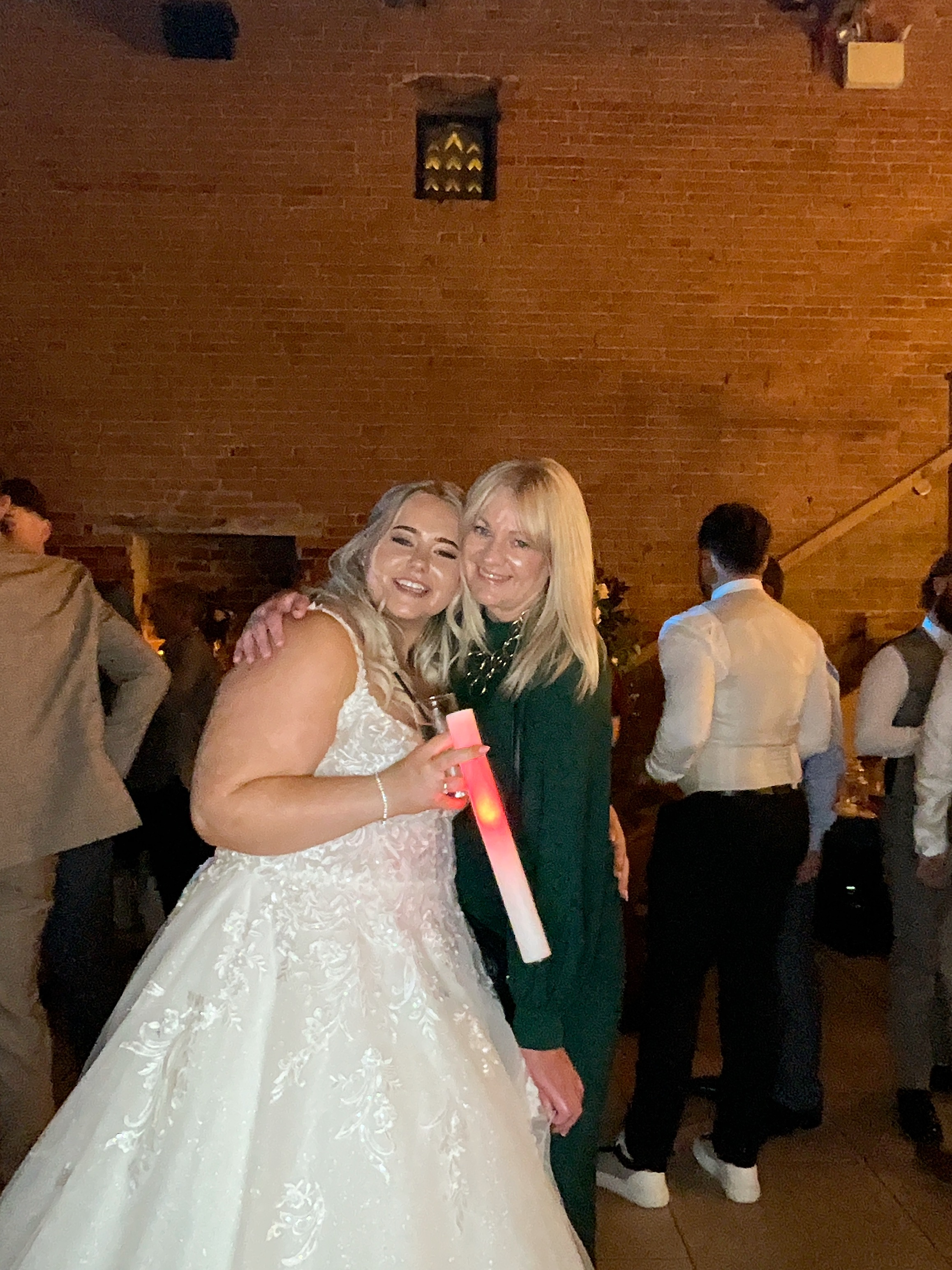 Elicia and Callum | View more photos from the event at gallery.magicimages.uk/u/MagicImages/Elicia-and-Callum