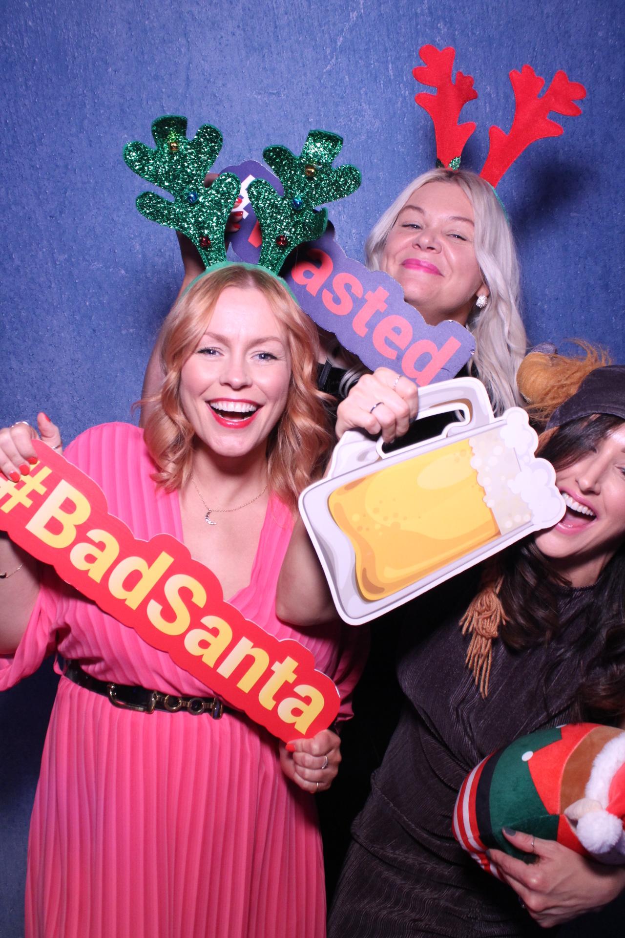 Freeths Christmas Party  | View more photos from the event at gallery.magicimages.uk/u/MagicImages/Freeths-Christmas-Party-0