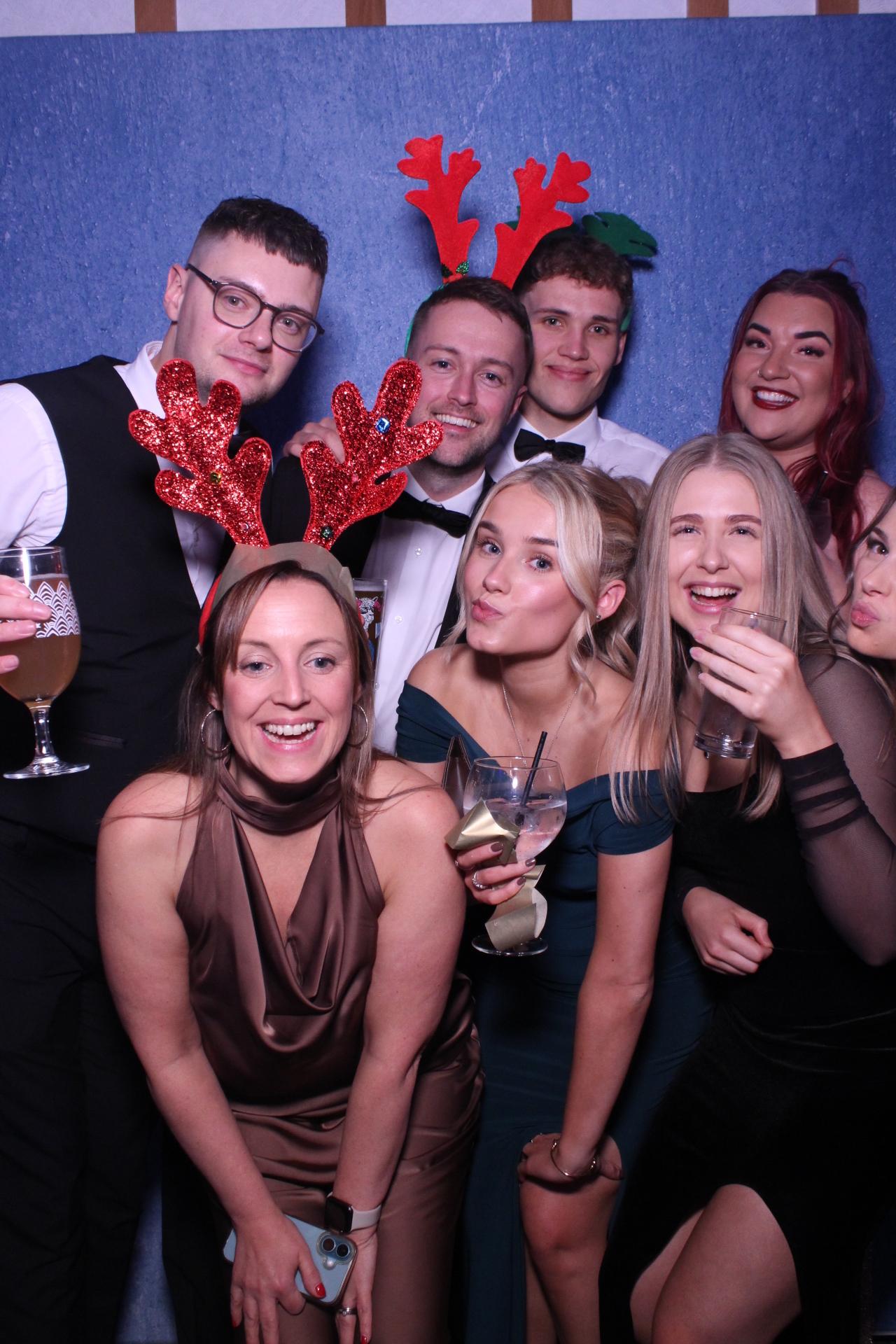 Freeths Christmas Party  | View more photos from the event at gallery.magicimages.uk/u/MagicImages/Freeths-Christmas-Party-0