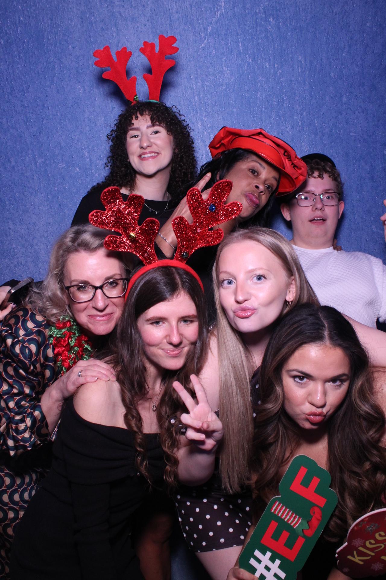 Freeths Christmas Party  | View more photos from the event at gallery.magicimages.uk/u/MagicImages/Freeths-Christmas-Party-0