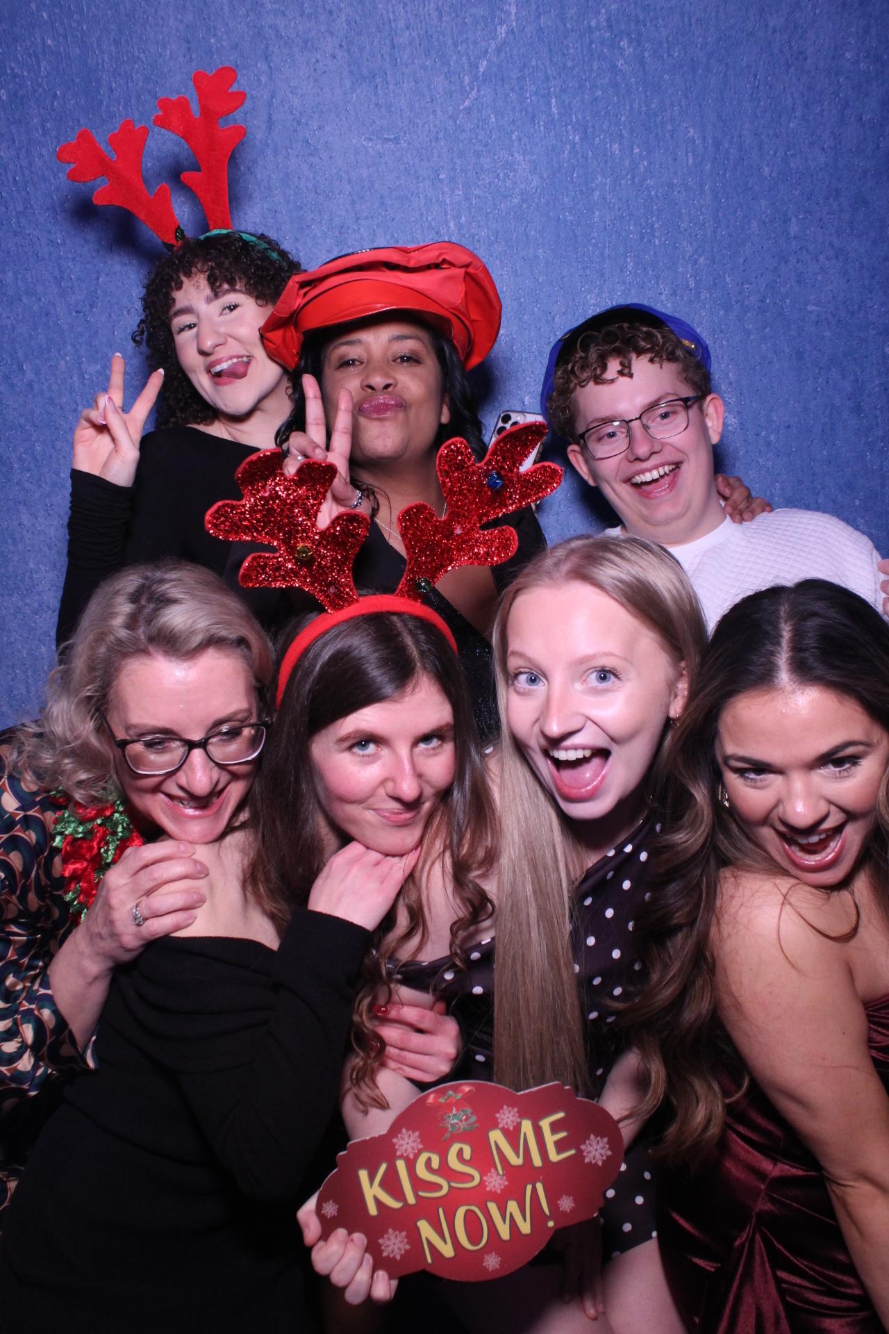 Freeths Christmas Party  | View more photos from the event at gallery.magicimages.uk/u/MagicImages/Freeths-Christmas-Party-0