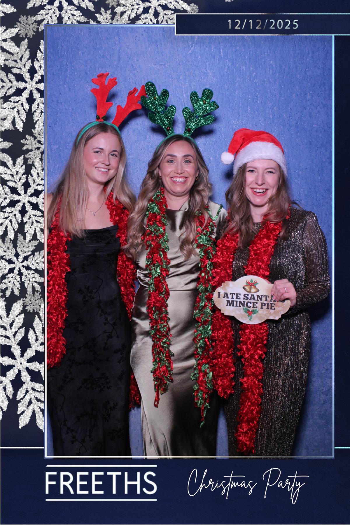 Freeths Christmas Party  | View more photos from the event at gallery.magicimages.uk/u/MagicImages/Freeths-Christmas-Party-0