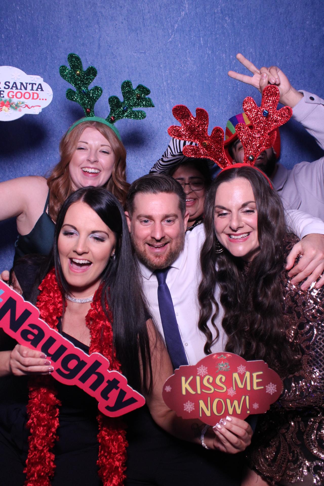 Freeths Christmas Party  | View more photos from the event at gallery.magicimages.uk/u/MagicImages/Freeths-Christmas-Party-0