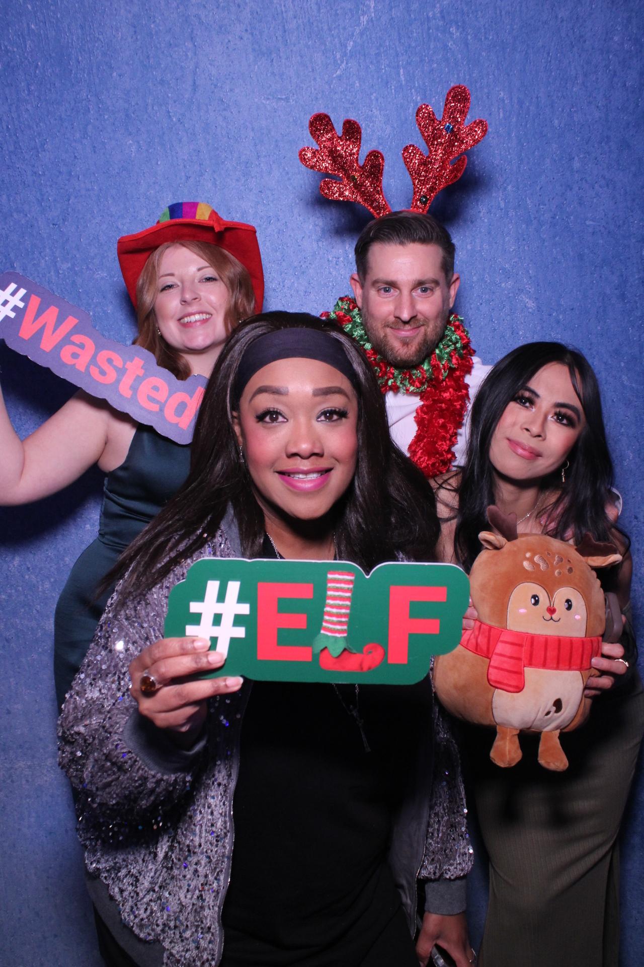 Freeths Christmas Party  | View more photos from the event at gallery.magicimages.uk/u/MagicImages/Freeths-Christmas-Party-0