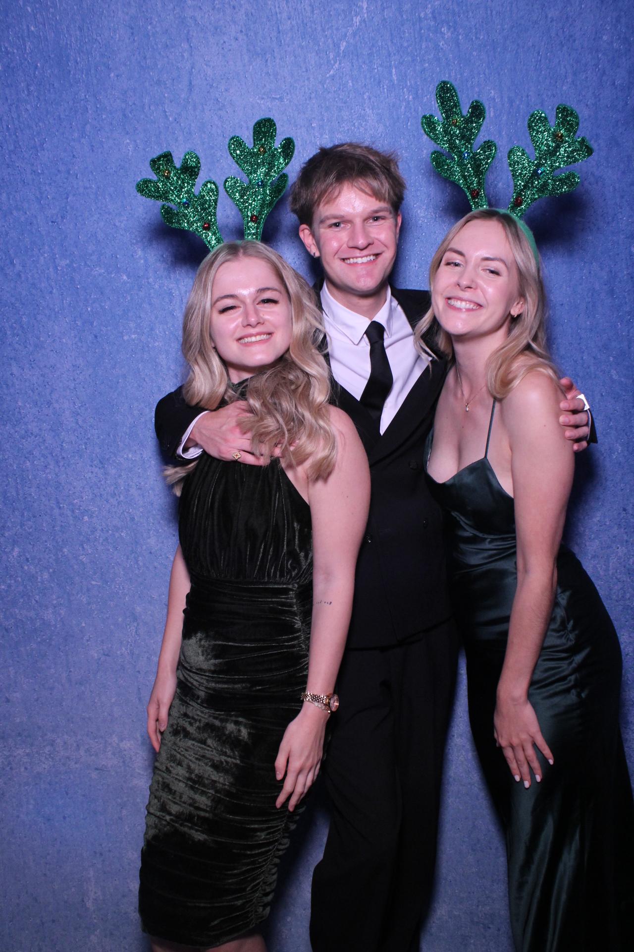 Freeths Christmas Party  | View more photos from the event at gallery.magicimages.uk/u/MagicImages/Freeths-Christmas-Party-0