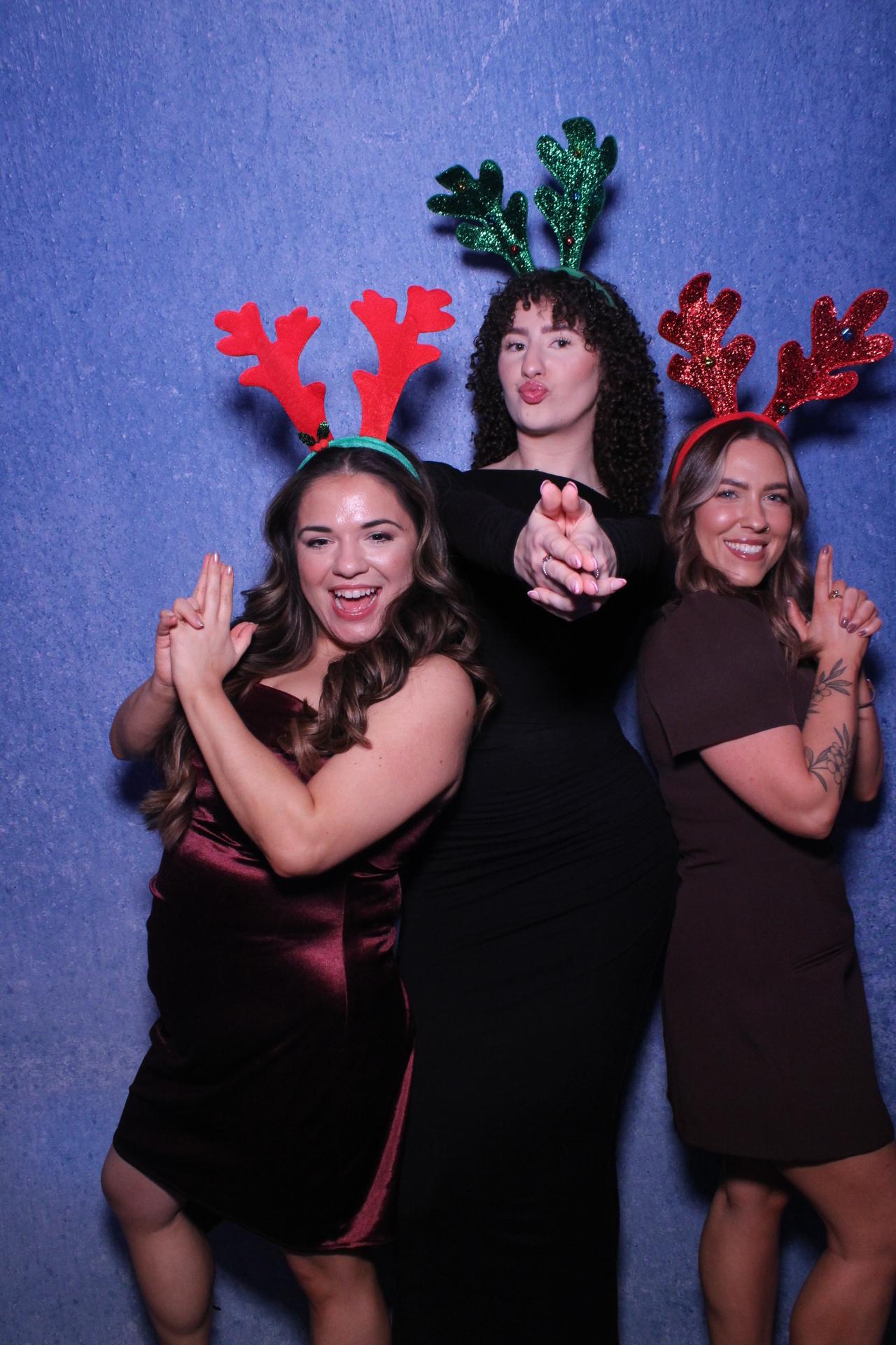 Freeths Christmas Party  | View more photos from the event at gallery.magicimages.uk/u/MagicImages/Freeths-Christmas-Party-0