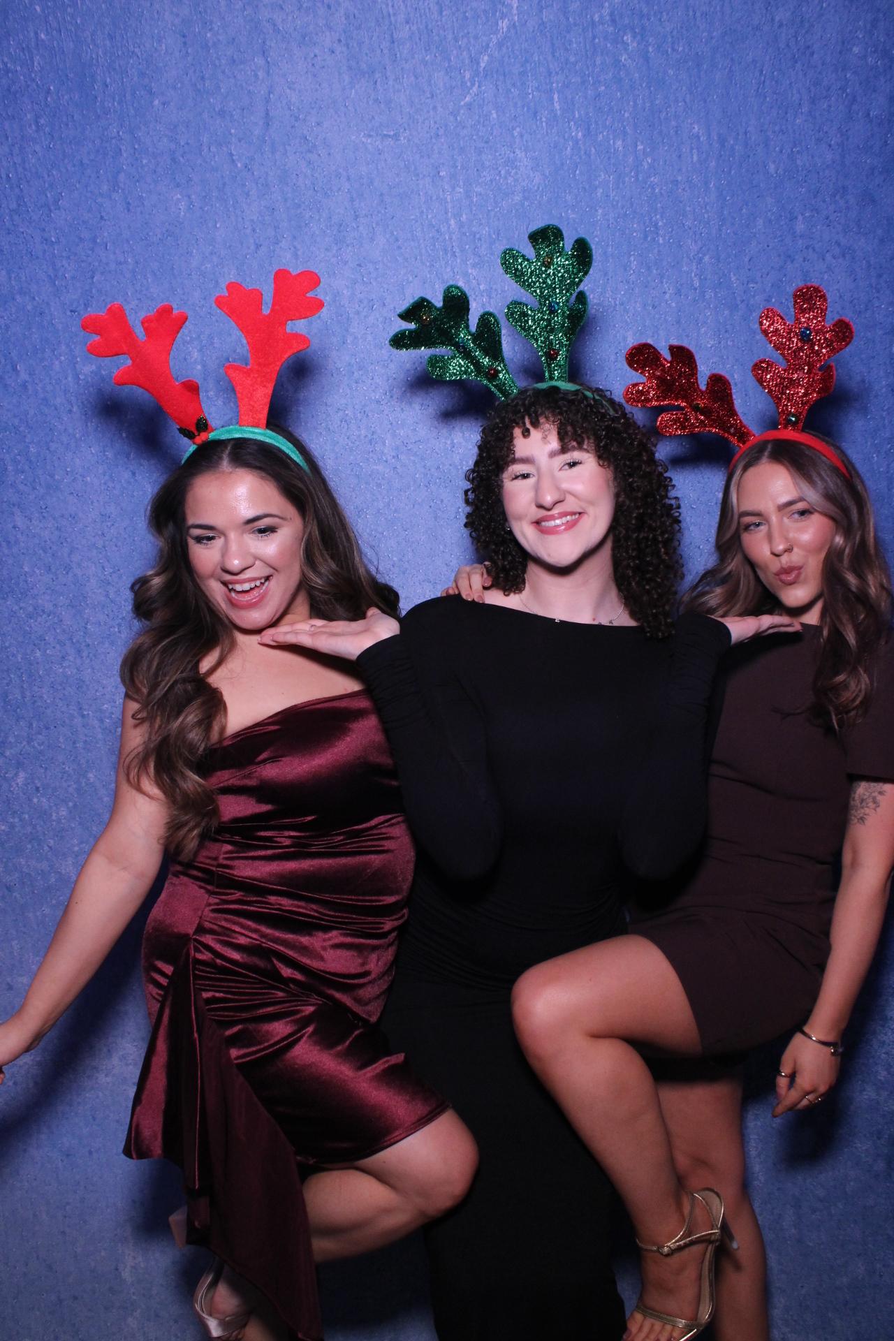 Freeths Christmas Party  | View more photos from the event at gallery.magicimages.uk/u/MagicImages/Freeths-Christmas-Party-0