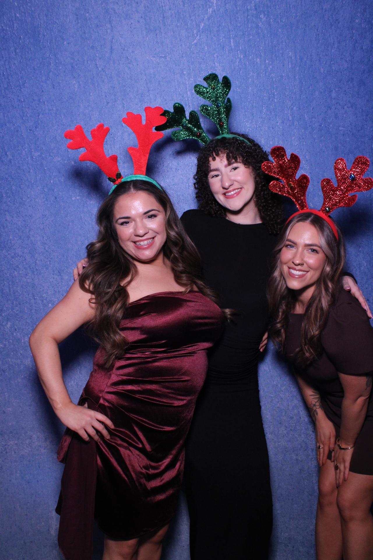 Freeths Christmas Party  | View more photos from the event at gallery.magicimages.uk/u/MagicImages/Freeths-Christmas-Party-0