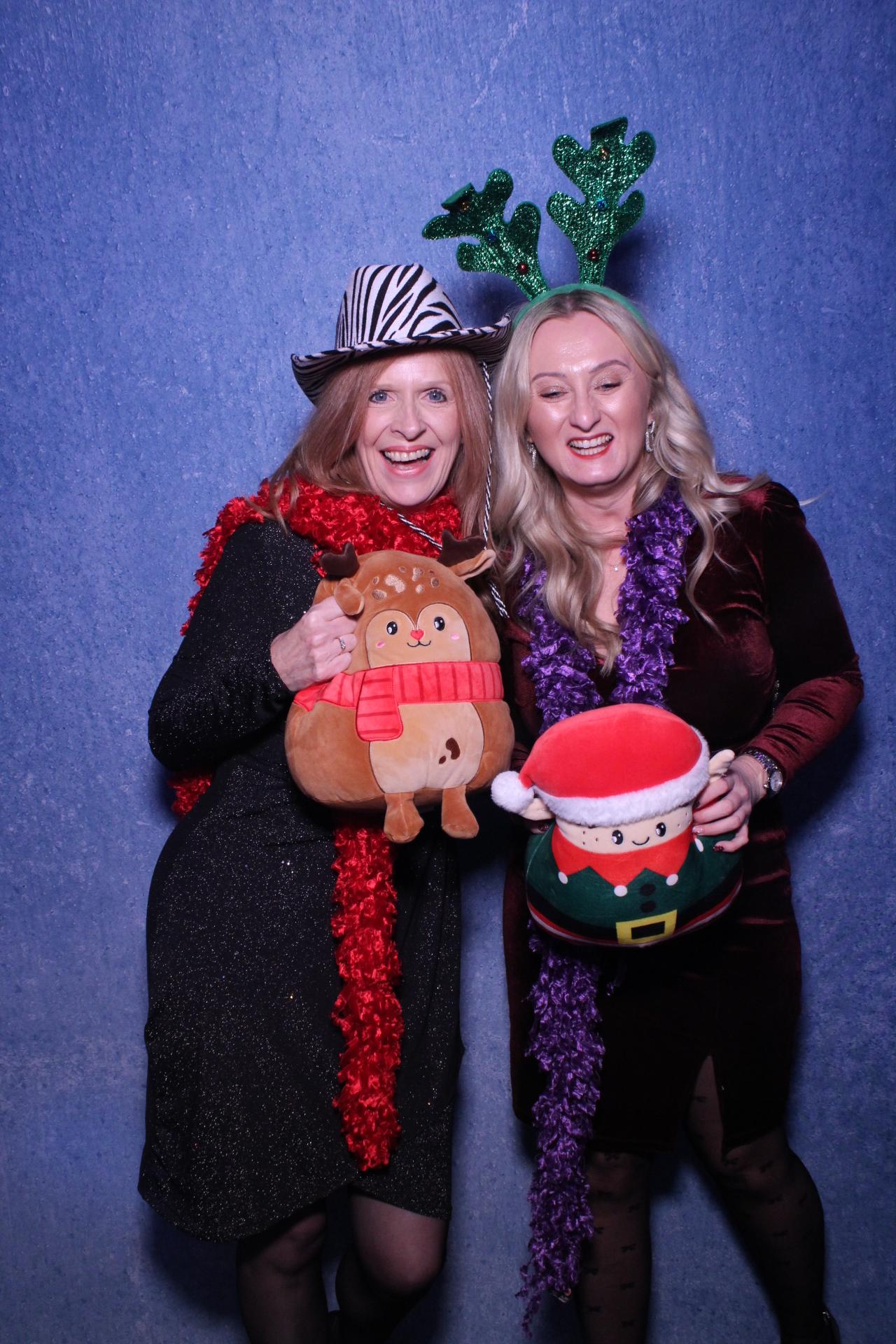 Freeths Christmas Party  | View more photos from the event at gallery.magicimages.uk/u/MagicImages/Freeths-Christmas-Party-0