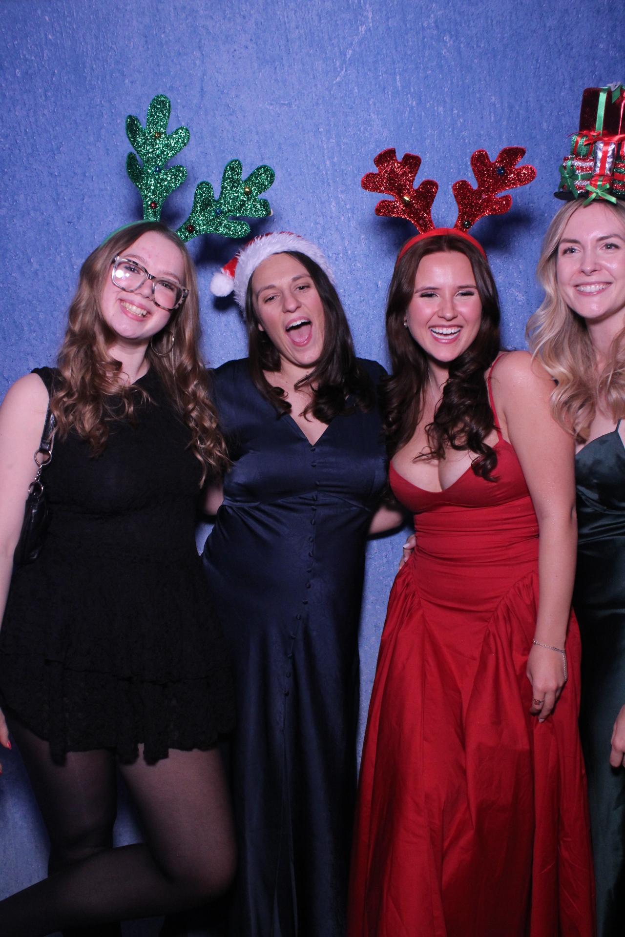 Freeths Christmas Party  | View more photos from the event at gallery.magicimages.uk/u/MagicImages/Freeths-Christmas-Party-0