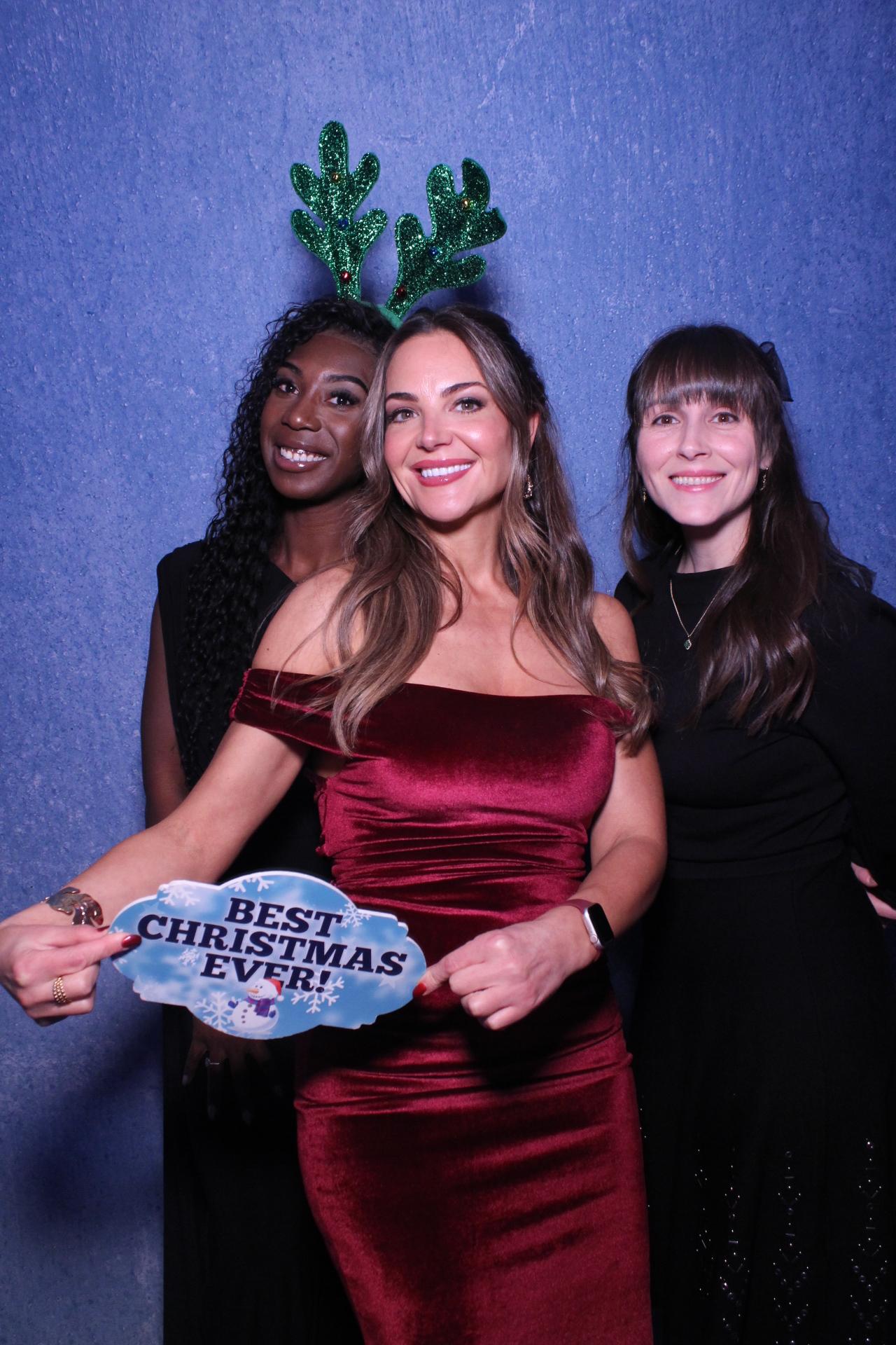 Freeths Christmas Party  | View more photos from the event at gallery.magicimages.uk/u/MagicImages/Freeths-Christmas-Party-0