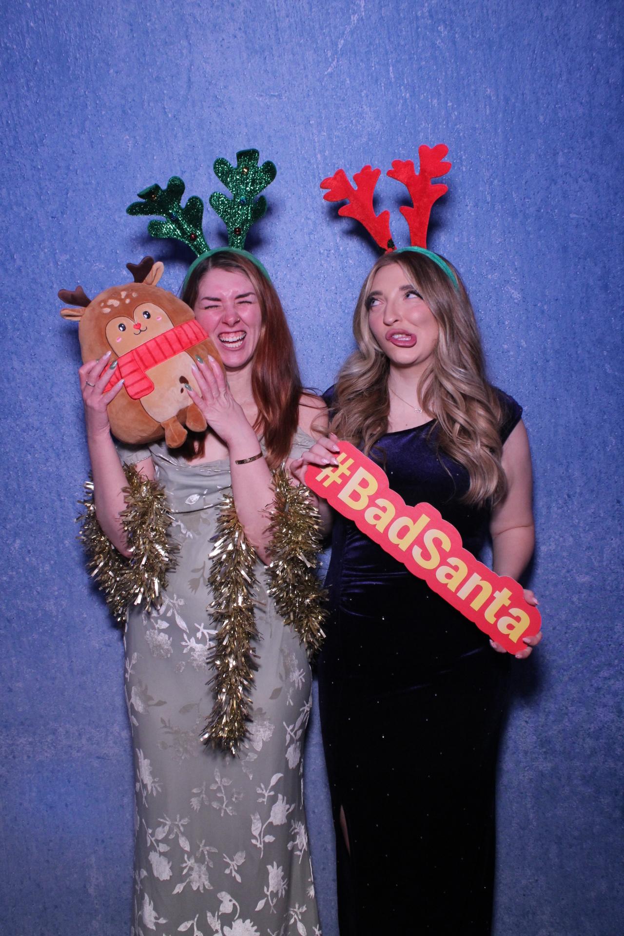 Freeths Christmas Party  | View more photos from the event at gallery.magicimages.uk/u/MagicImages/Freeths-Christmas-Party-0