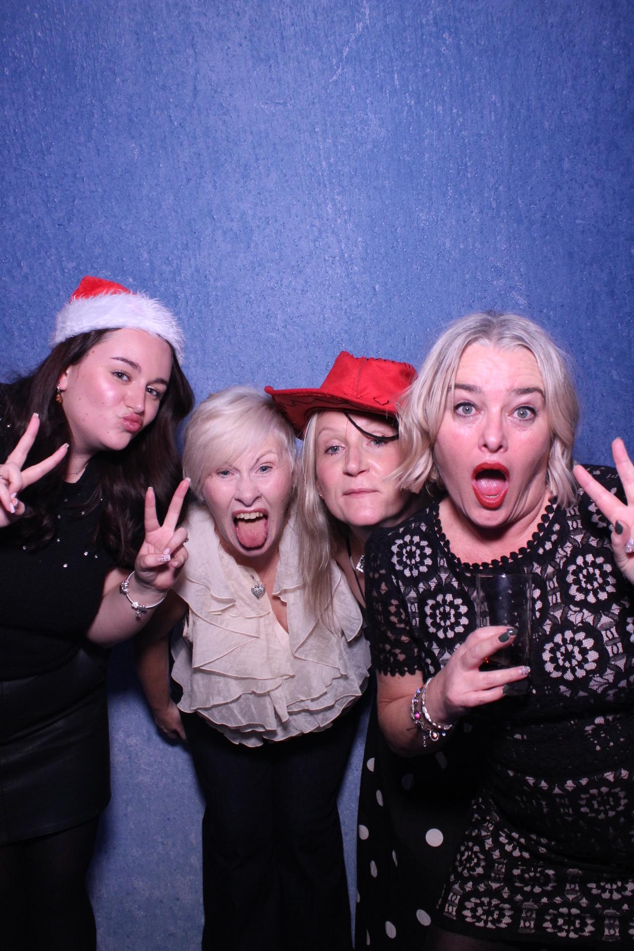 Freeths Christmas Party  | View more photos from the event at gallery.magicimages.uk/u/MagicImages/Freeths-Christmas-Party-0