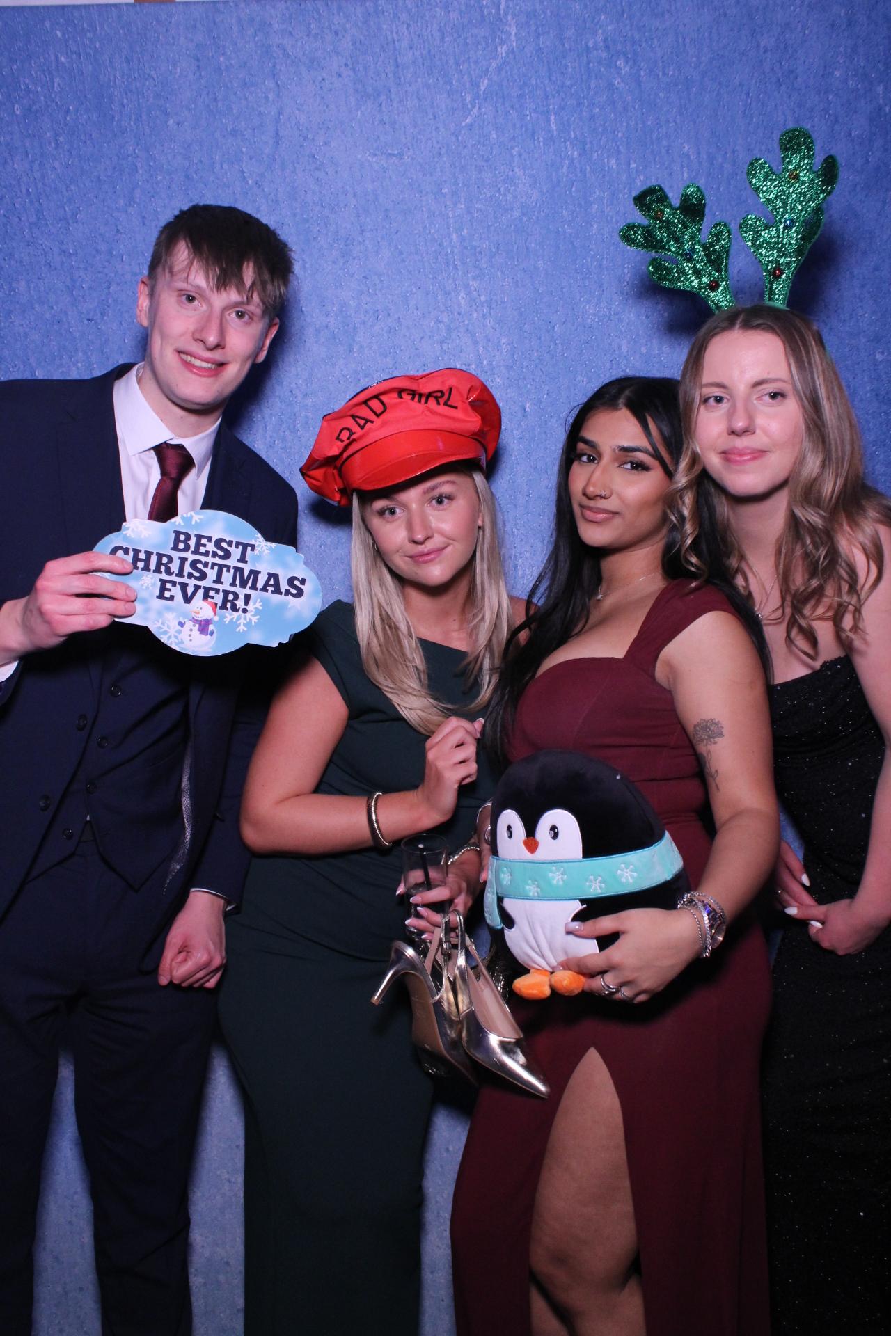 Freeths Christmas Party  | View more photos from the event at gallery.magicimages.uk/u/MagicImages/Freeths-Christmas-Party-0