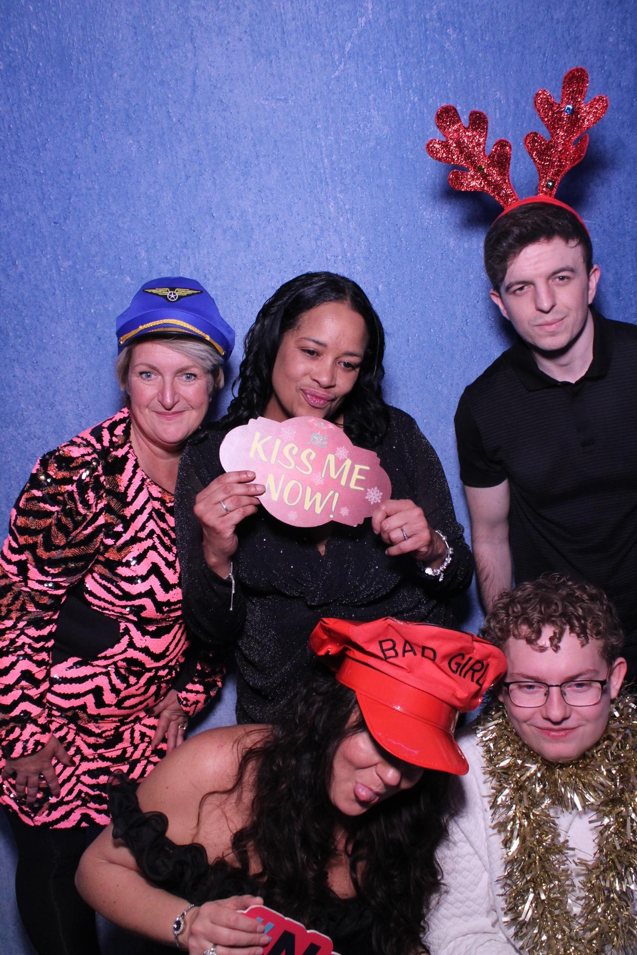 Freeths Christmas Party  | View more photos from the event at gallery.magicimages.uk/u/MagicImages/Freeths-Christmas-Party-0