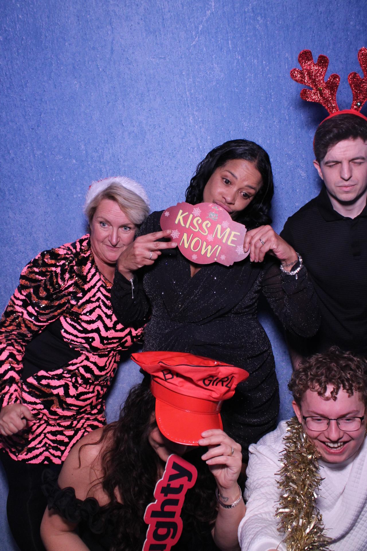 Freeths Christmas Party  | View more photos from the event at gallery.magicimages.uk/u/MagicImages/Freeths-Christmas-Party-0