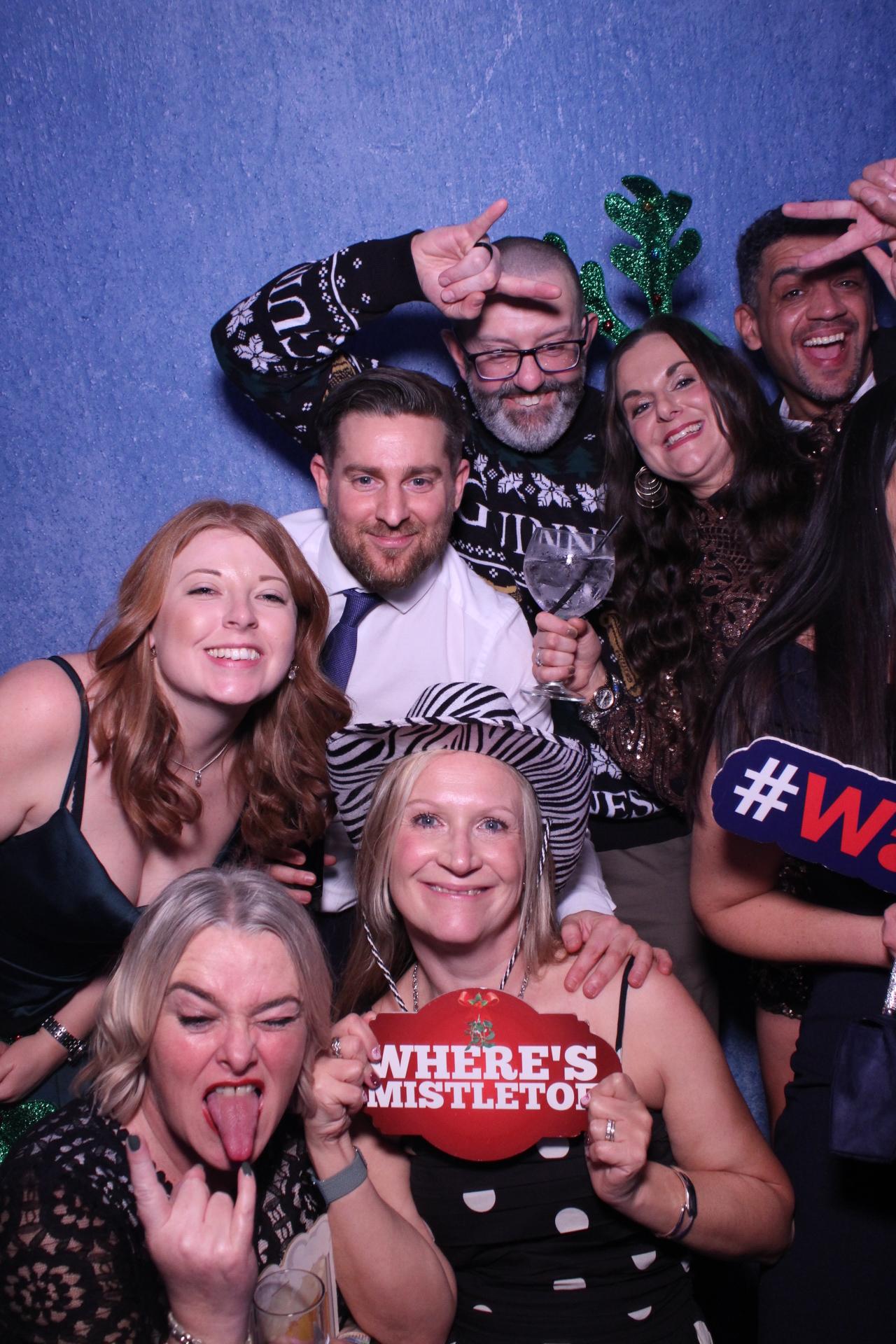 Freeths Christmas Party  | View more photos from the event at gallery.magicimages.uk/u/MagicImages/Freeths-Christmas-Party-0