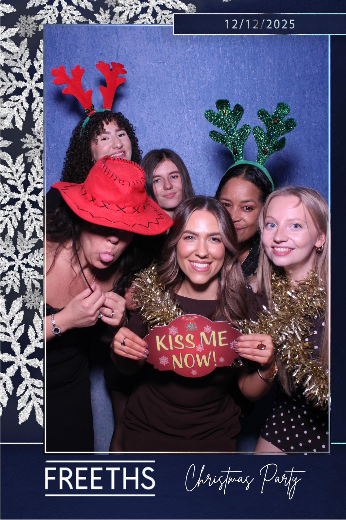 Freeths Christmas Party  | View more photos from the event at gallery.magicimages.uk/u/MagicImages/Freeths-Christmas-Party-0