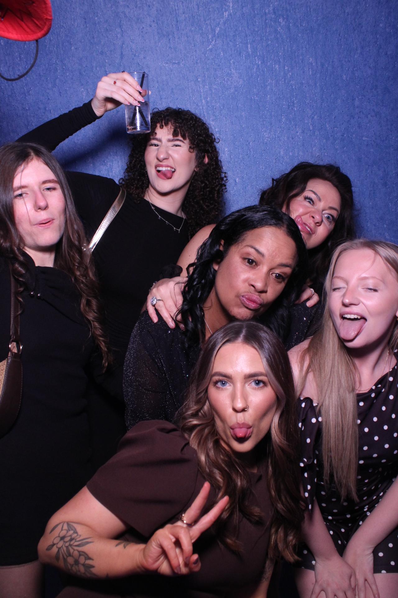 Freeths Christmas Party  | View more photos from the event at gallery.magicimages.uk/u/MagicImages/Freeths-Christmas-Party-0