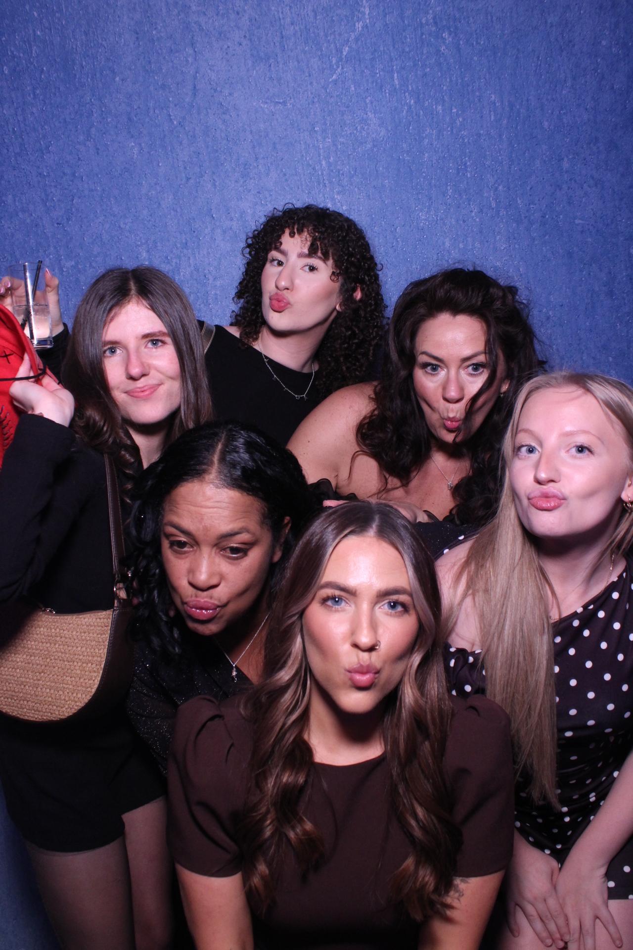 Freeths Christmas Party  | View more photos from the event at gallery.magicimages.uk/u/MagicImages/Freeths-Christmas-Party-0