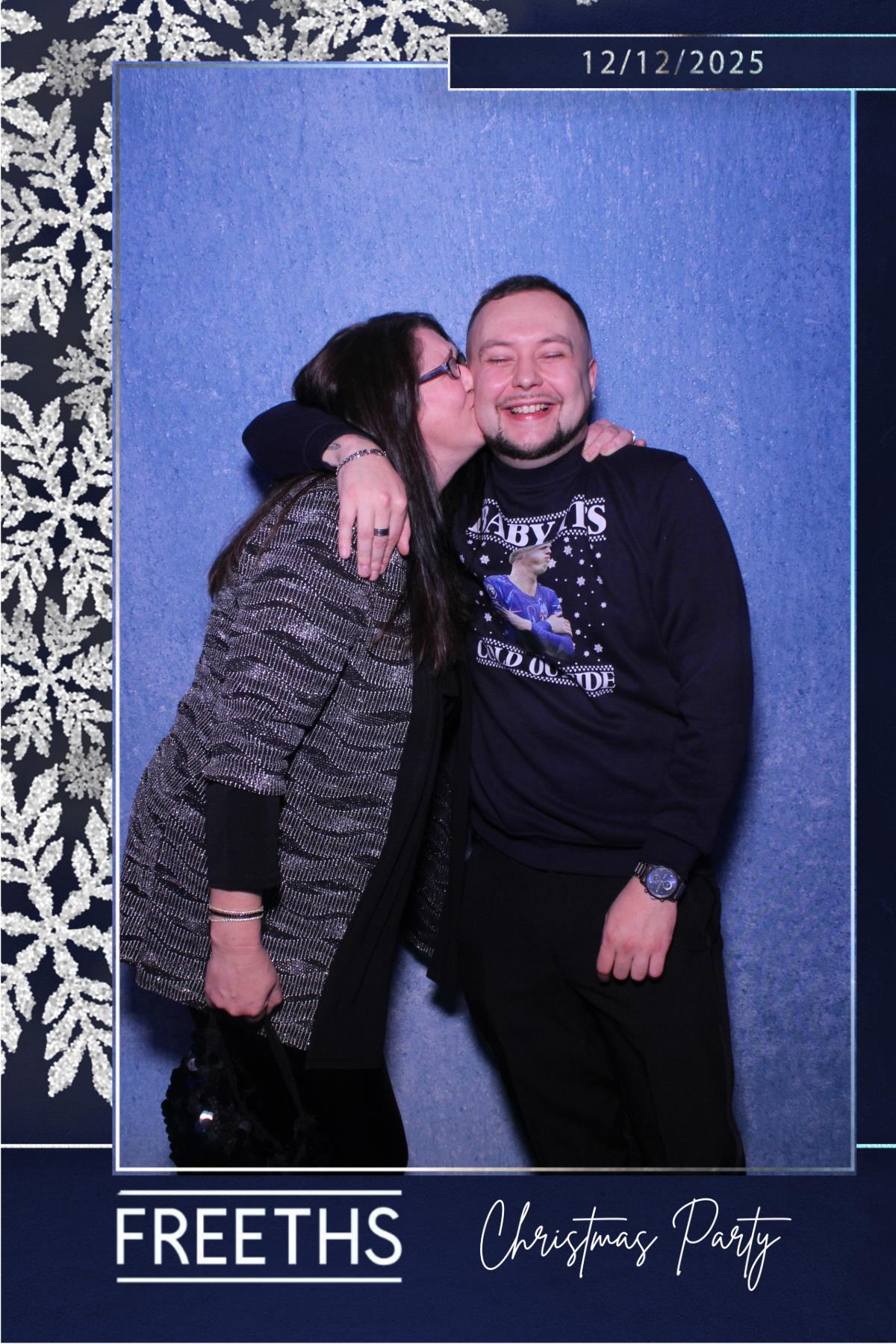 Freeths Christmas Party  | View more photos from the event at gallery.magicimages.uk/u/MagicImages/Freeths-Christmas-Party-0