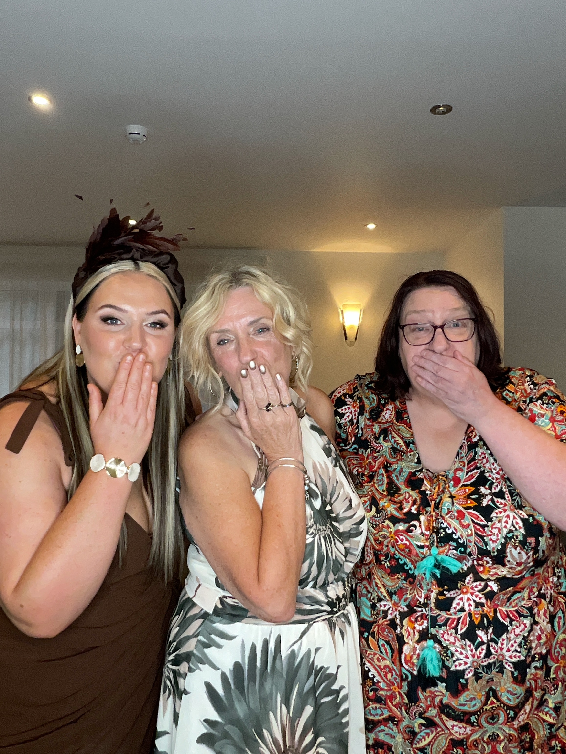 Hannah & Alex  | View more photos from the event at gallery.magicimages.uk/u/MagicImages/Hannah-Alex