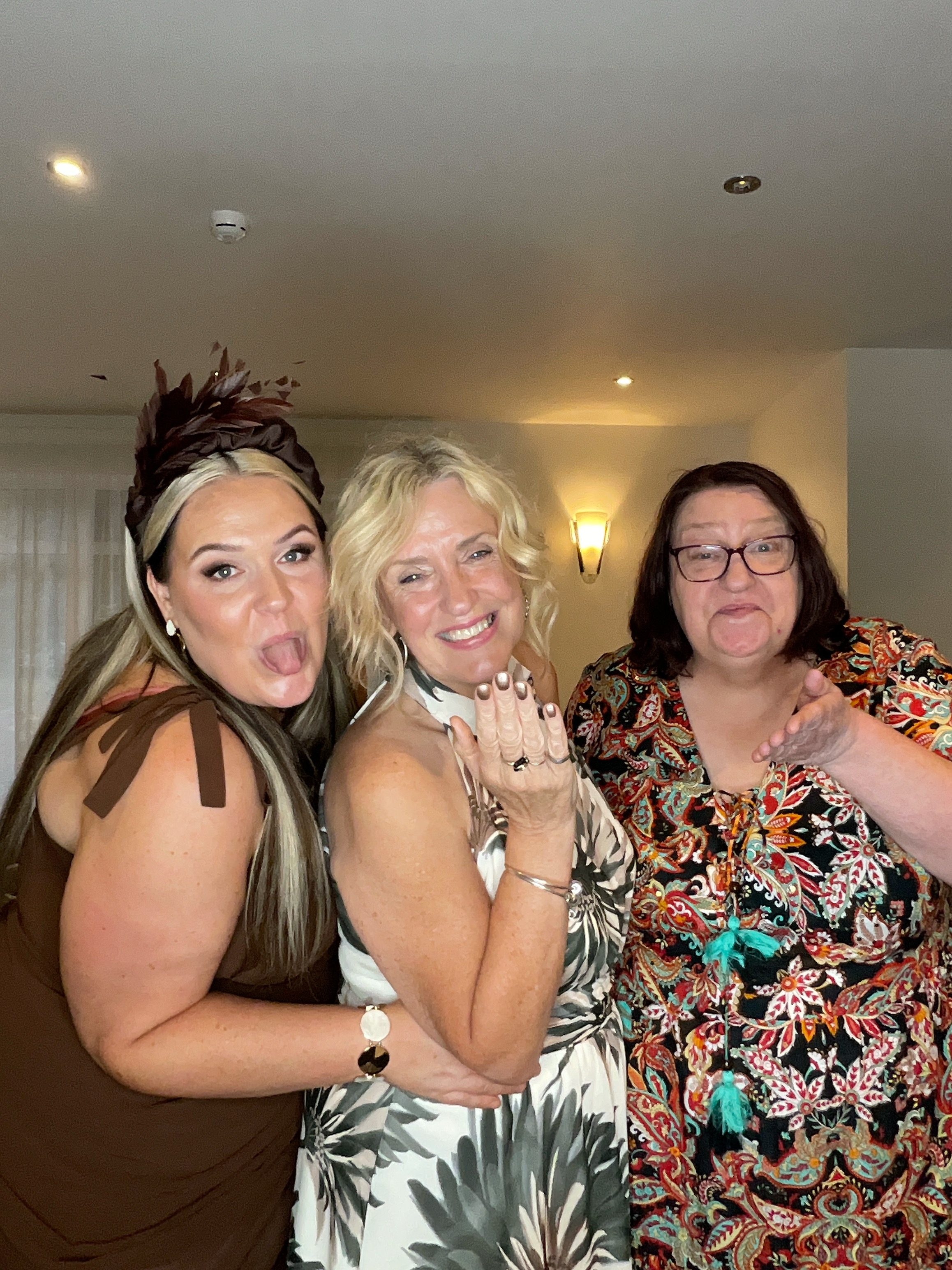 Hannah & Alex  | View more photos from the event at gallery.magicimages.uk/u/MagicImages/Hannah-Alex