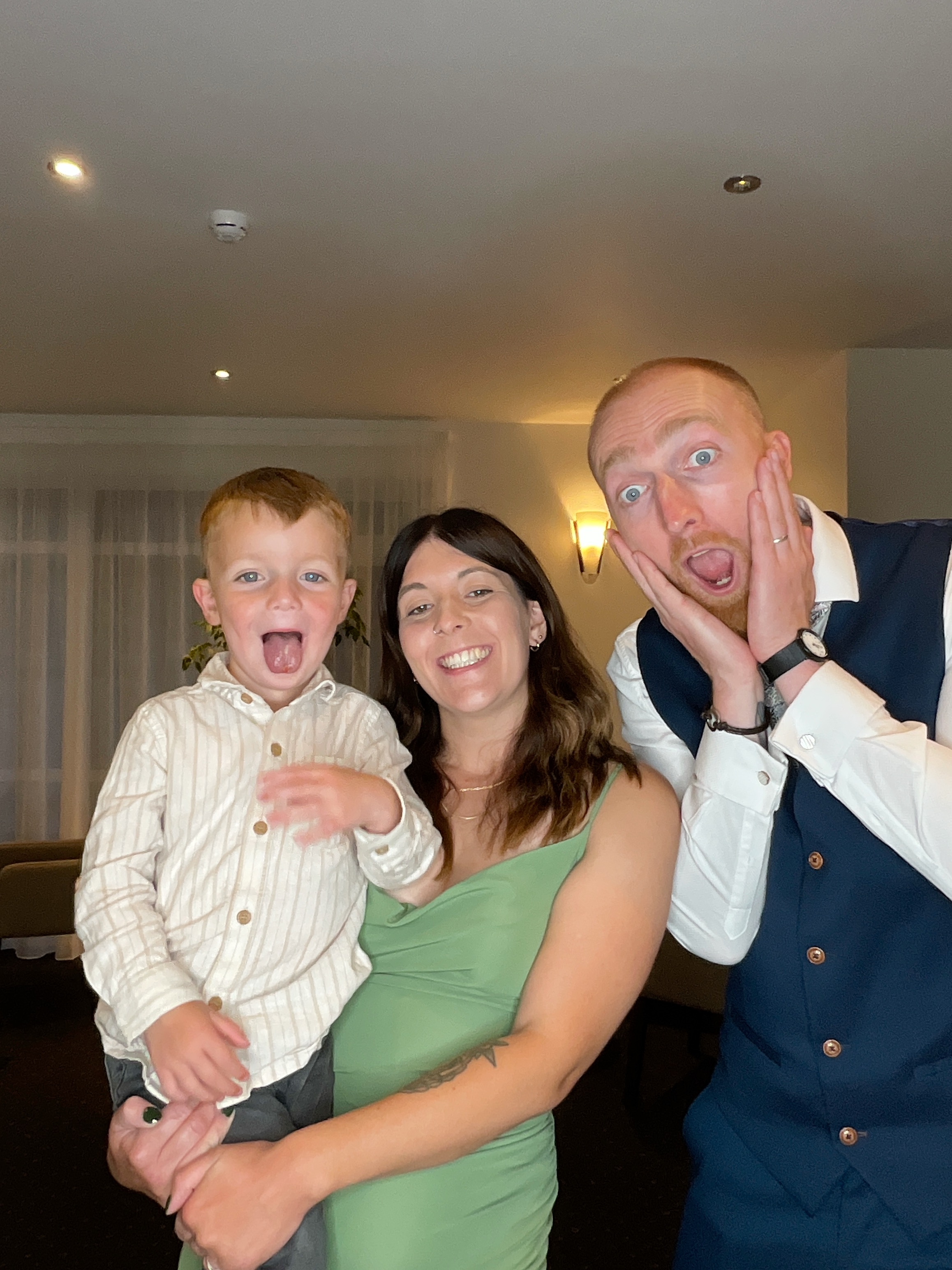 Hannah & Alex  | View more photos from the event at gallery.magicimages.uk/u/MagicImages/Hannah-Alex