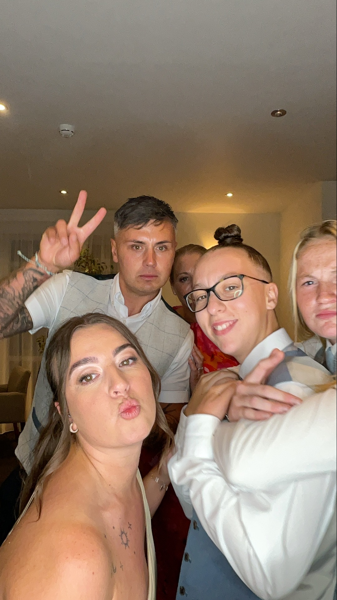 Hannah & Alex  | View more photos from the event at gallery.magicimages.uk/u/MagicImages/Hannah-Alex