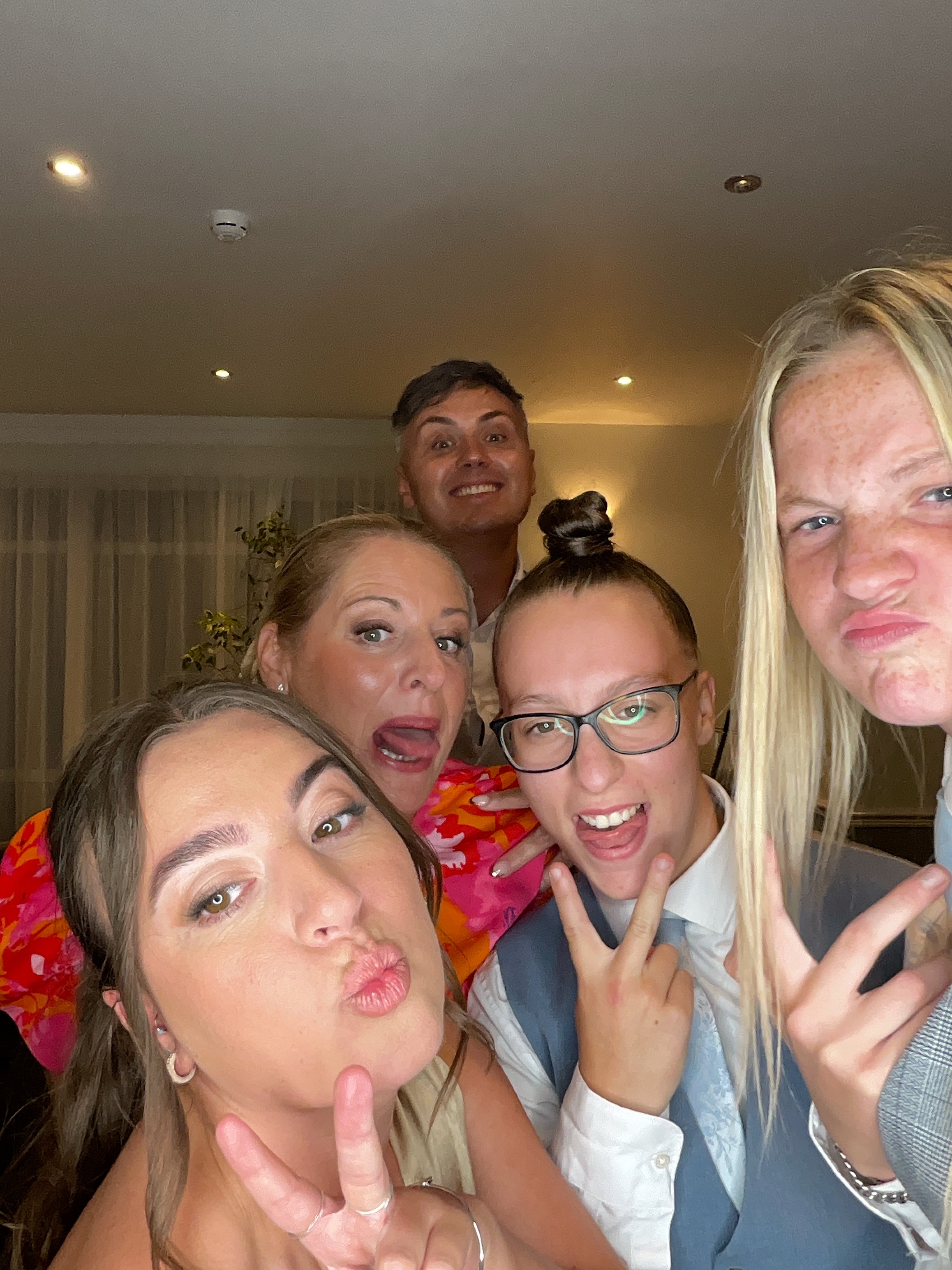 Hannah & Alex  | View more photos from the event at gallery.magicimages.uk/u/MagicImages/Hannah-Alex