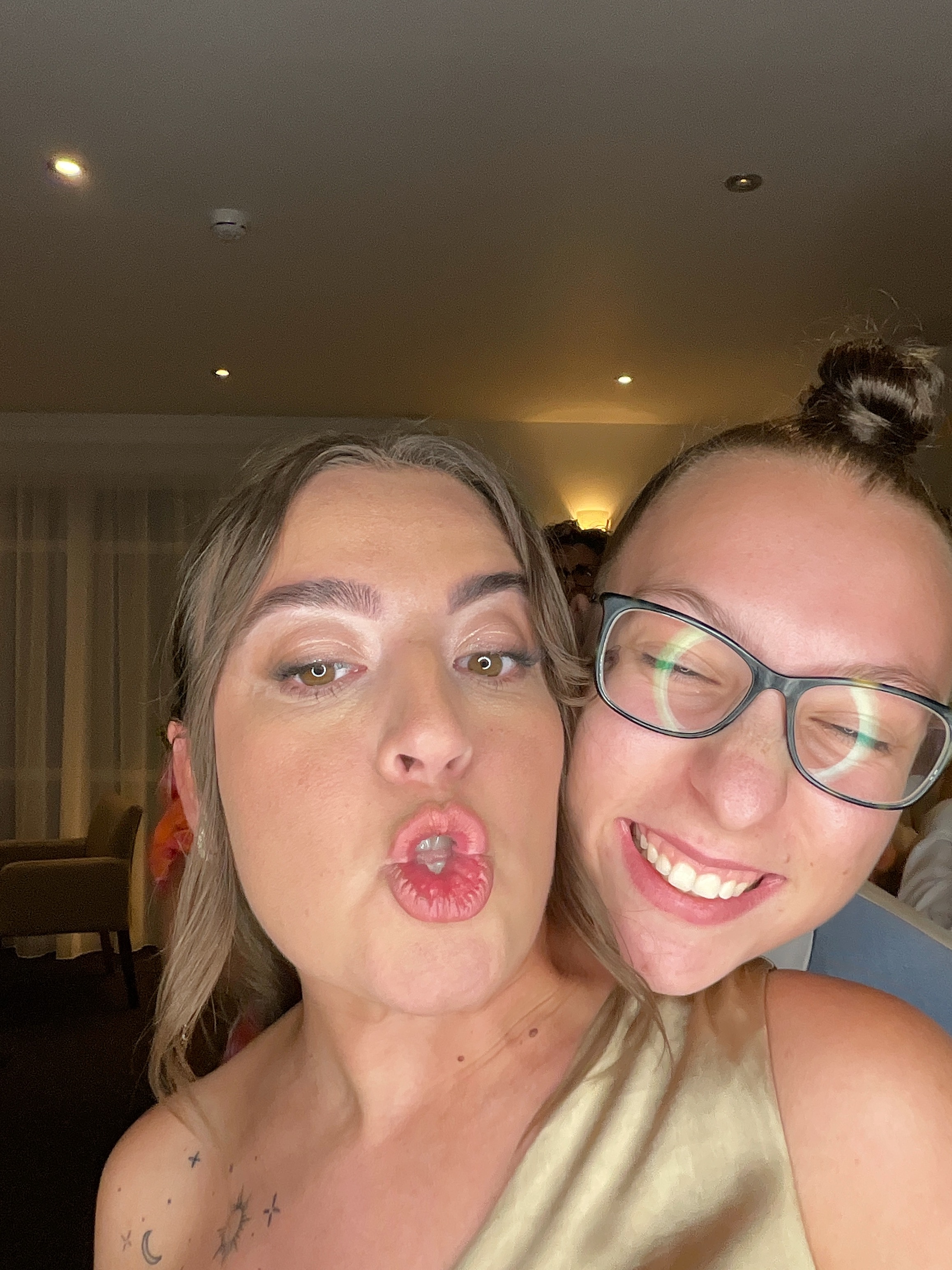 Hannah & Alex  | View more photos from the event at gallery.magicimages.uk/u/MagicImages/Hannah-Alex