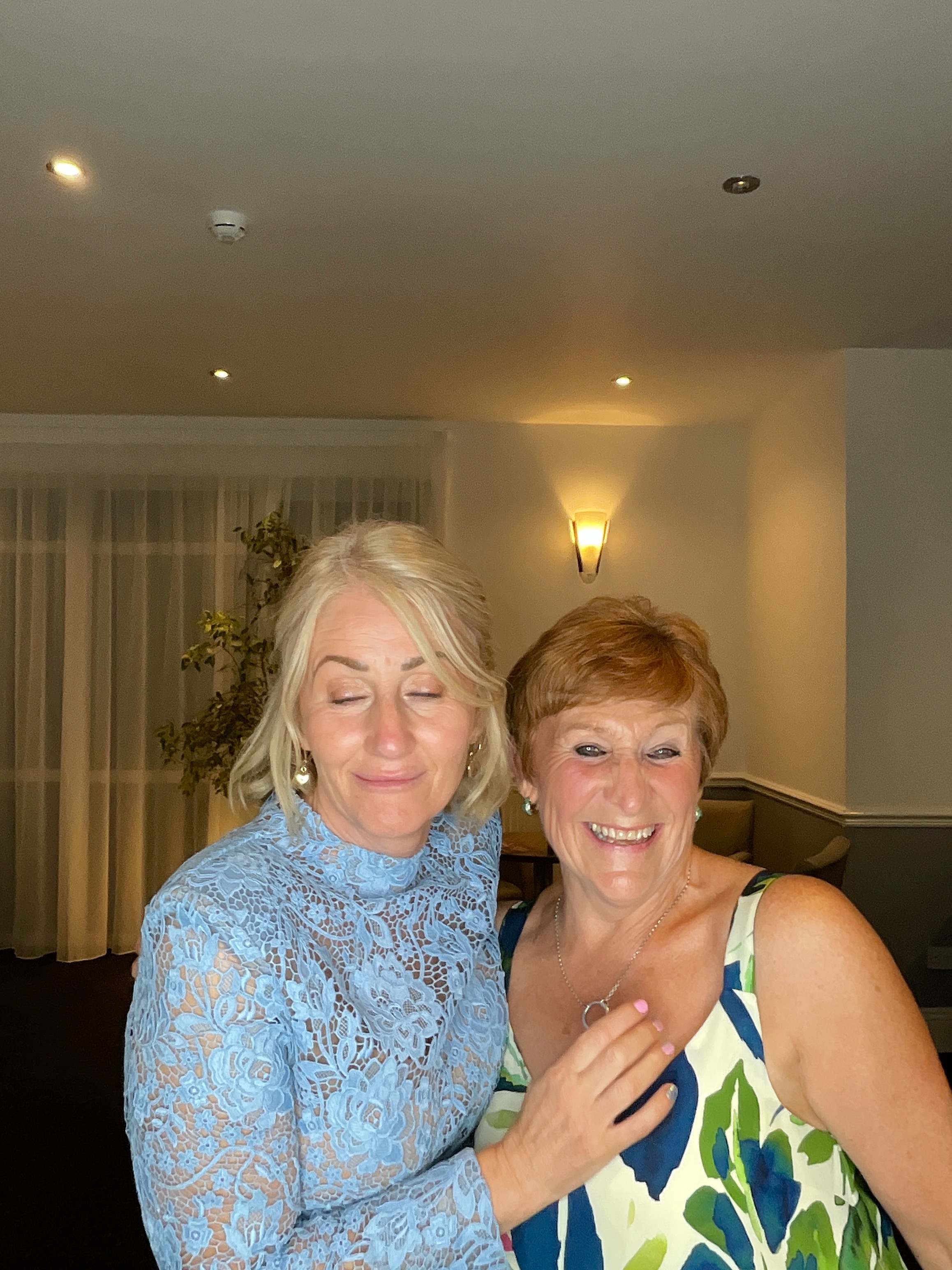 Hannah & Alex  | View more photos from the event at gallery.magicimages.uk/u/MagicImages/Hannah-Alex