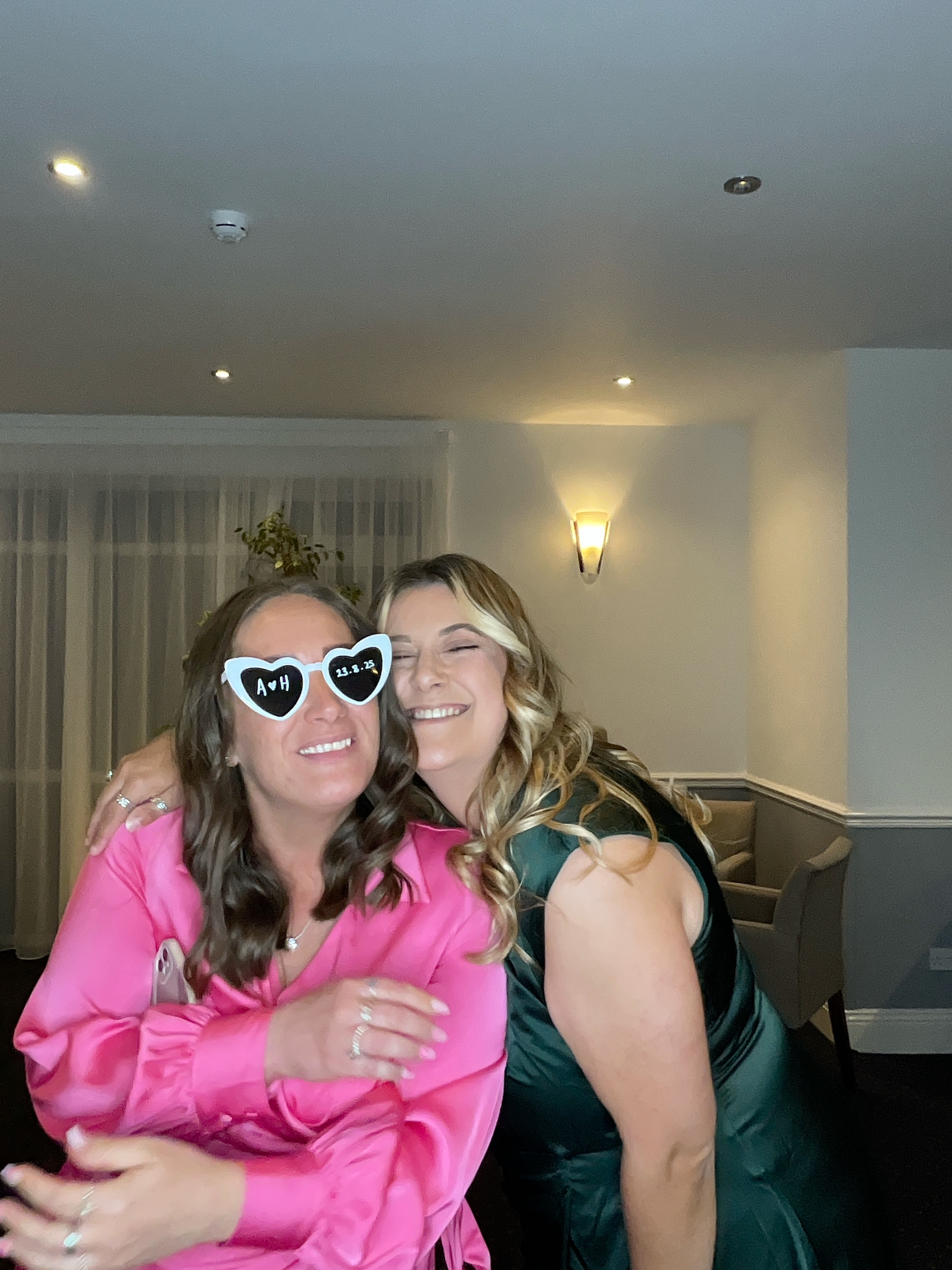 Hannah & Alex  | View more photos from the event at gallery.magicimages.uk/u/MagicImages/Hannah-Alex