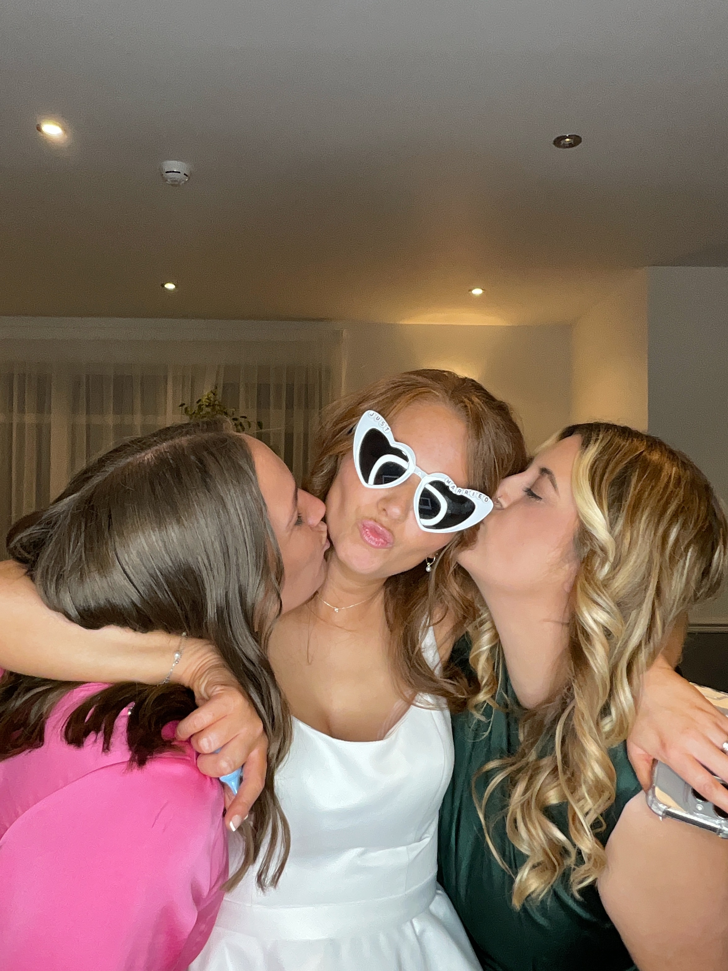 Hannah & Alex  | View more photos from the event at gallery.magicimages.uk/u/MagicImages/Hannah-Alex