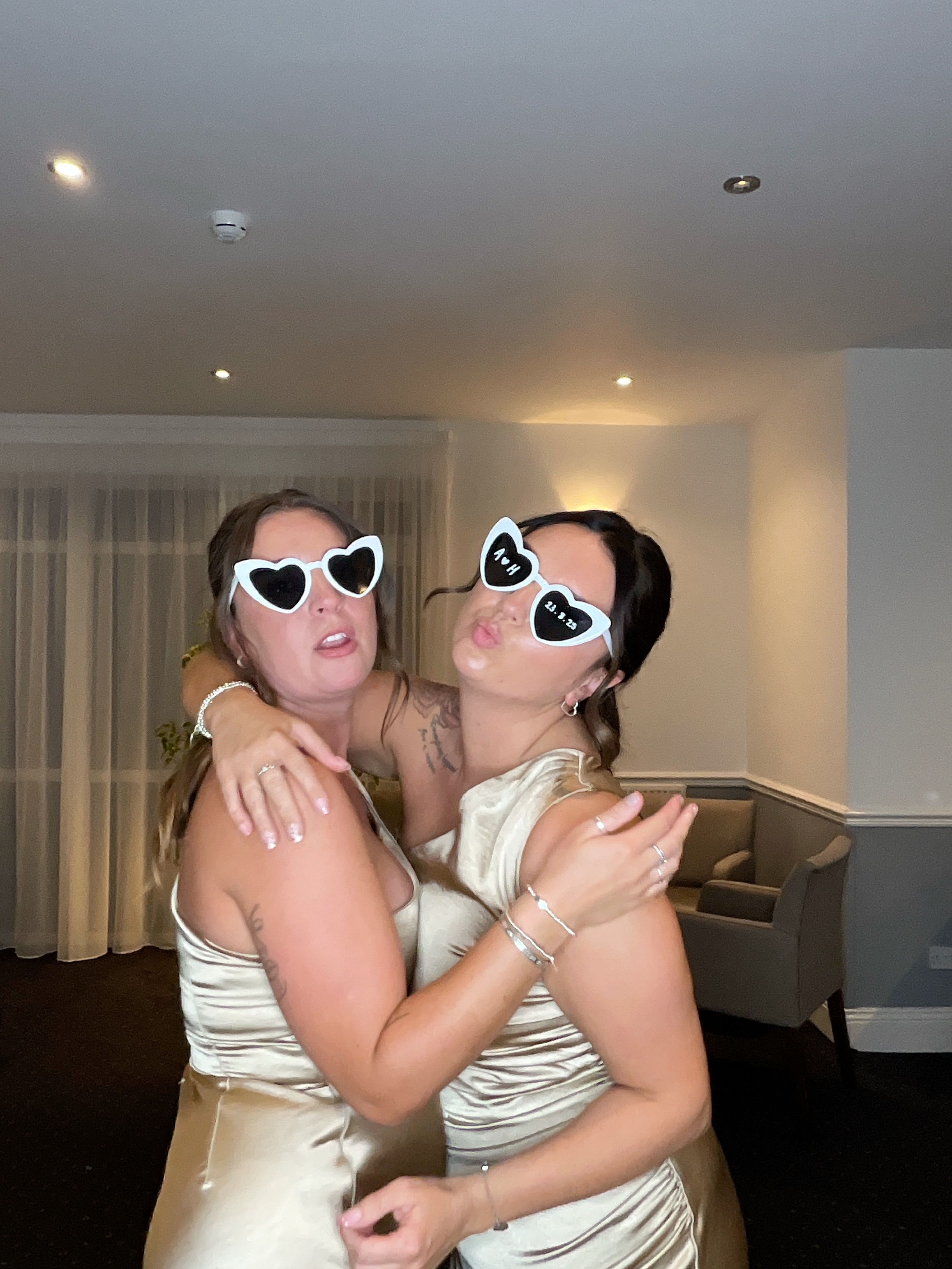 Hannah & Alex  | View more photos from the event at gallery.magicimages.uk/u/MagicImages/Hannah-Alex