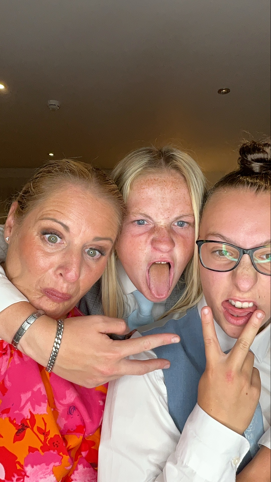 Hannah & Alex  | View more photos from the event at gallery.magicimages.uk/u/MagicImages/Hannah-Alex